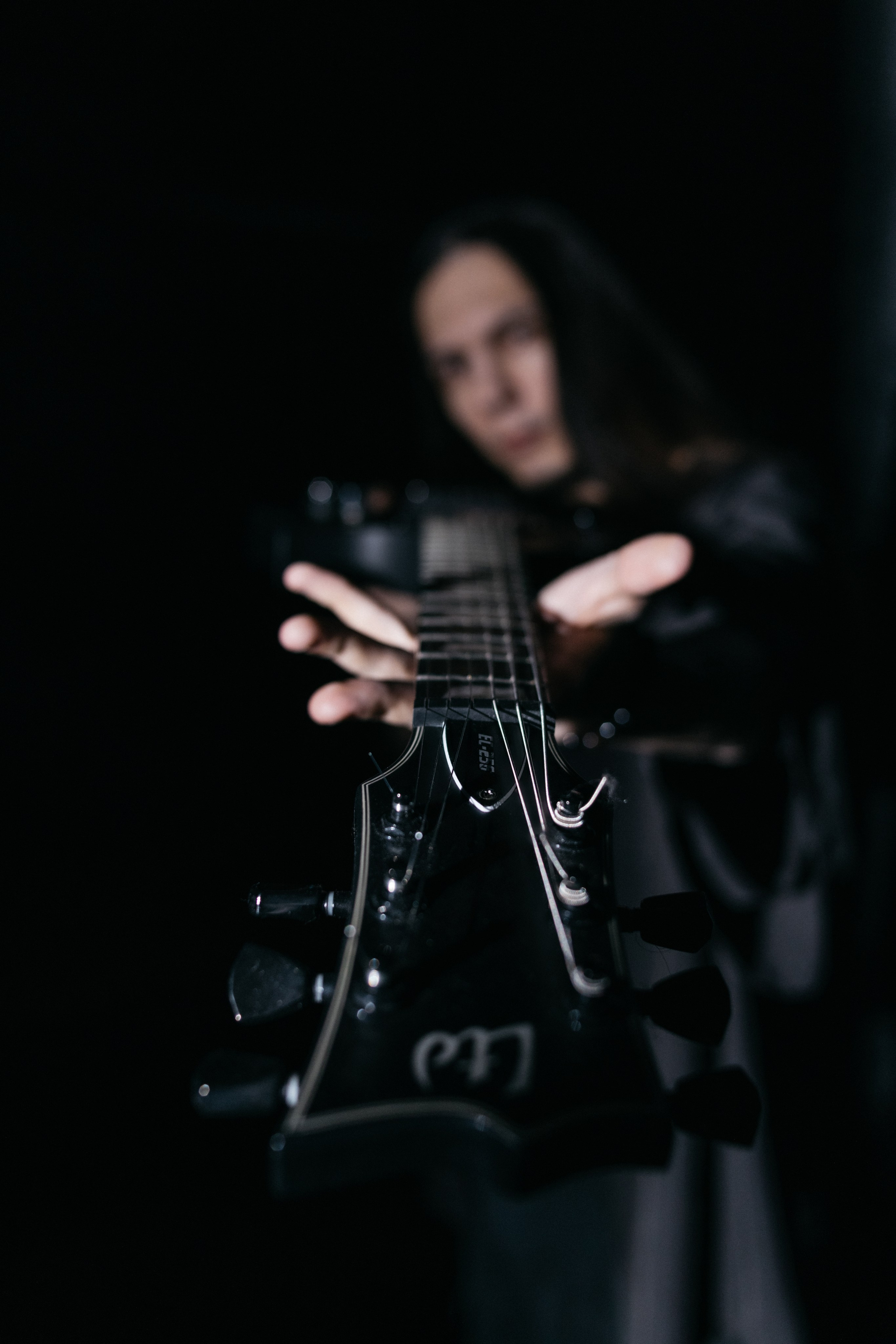 Ренат. Фото для карточки музыканта. Фотограф Регина Крикунова г. Красноярск