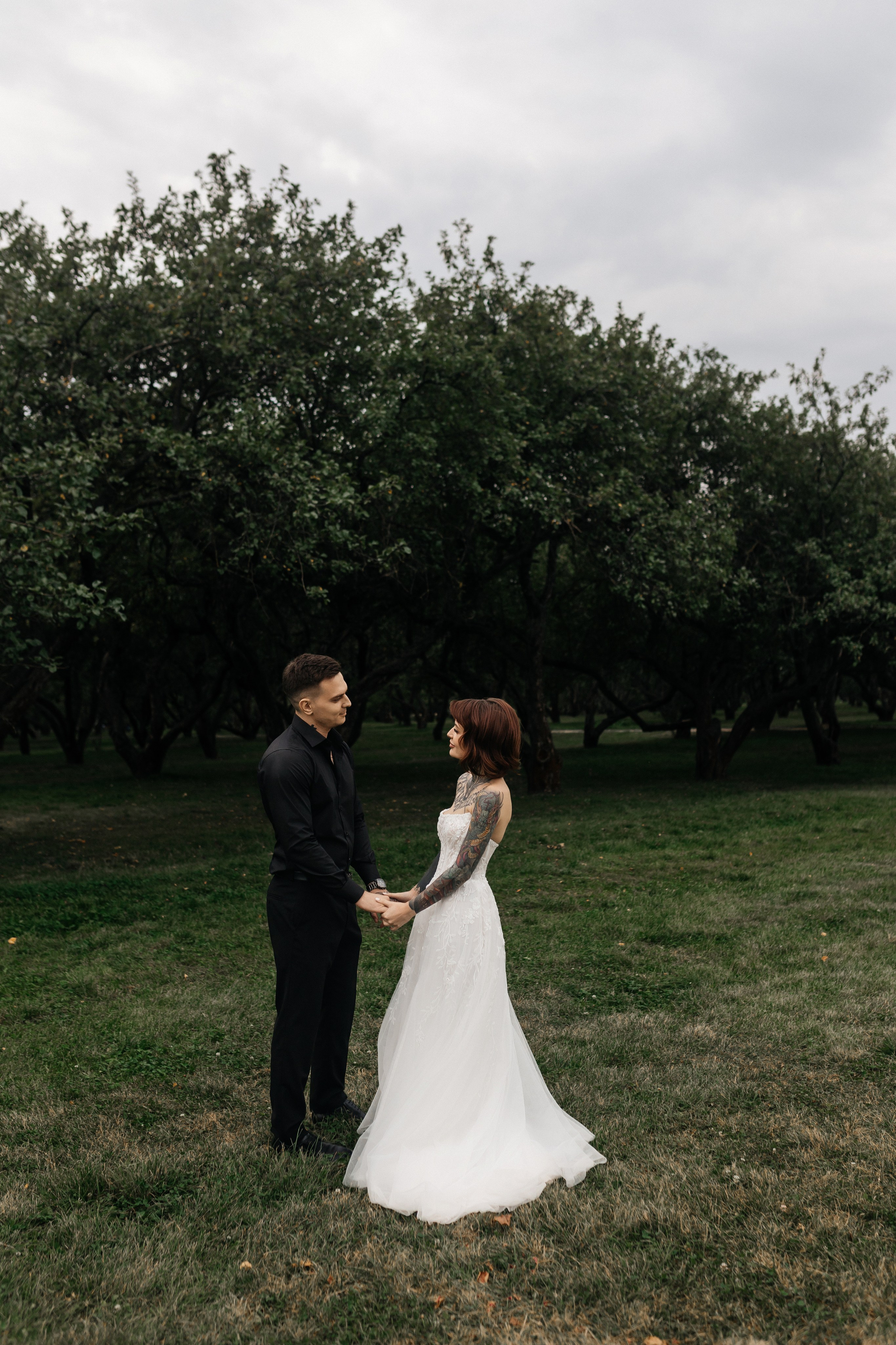 Свадебная фотосессия в Коломенском. Фотограф Наталия Федосова, г. Москва. TG и Instagram @nataliya_raw