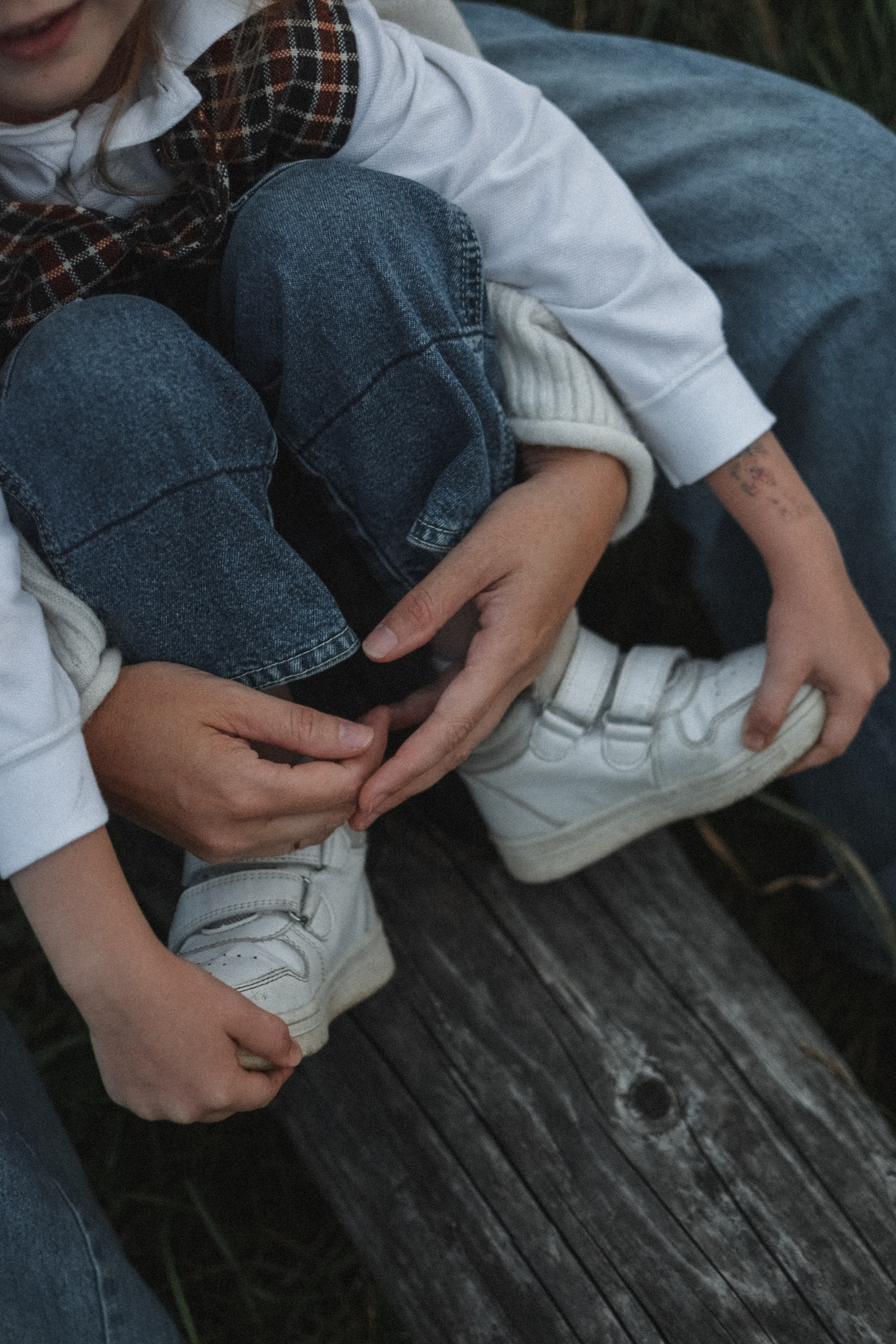 Мама и дочь в лесу. Alenasokolowa.ru