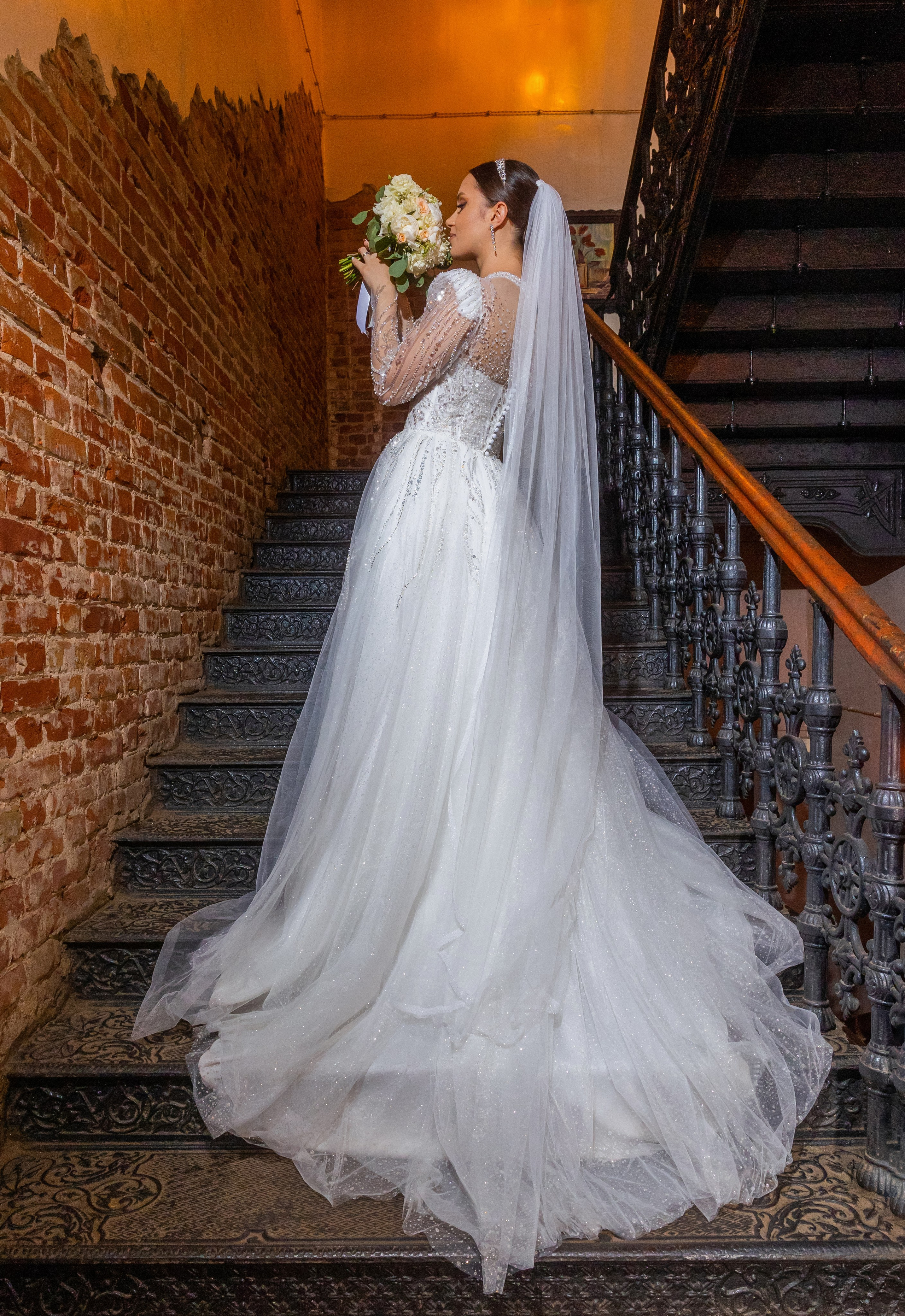 Заур и Валерия. Фотограф Петров Александр Свадьбы, Съемка в студии, Выпускные альбомы г. Балашов