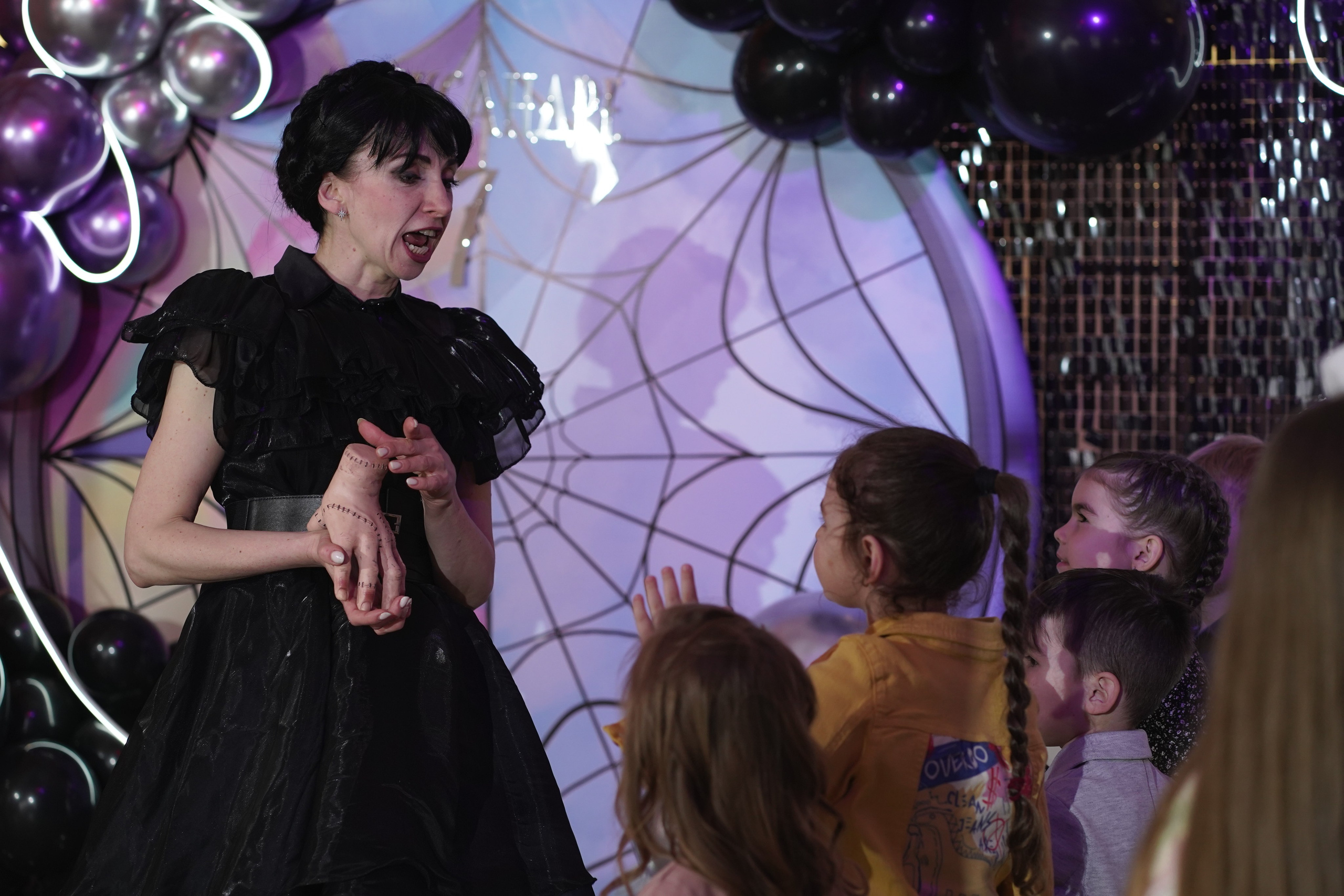 Д. Р. Уэнсдэй. Фото / Видеосъемка в Москве