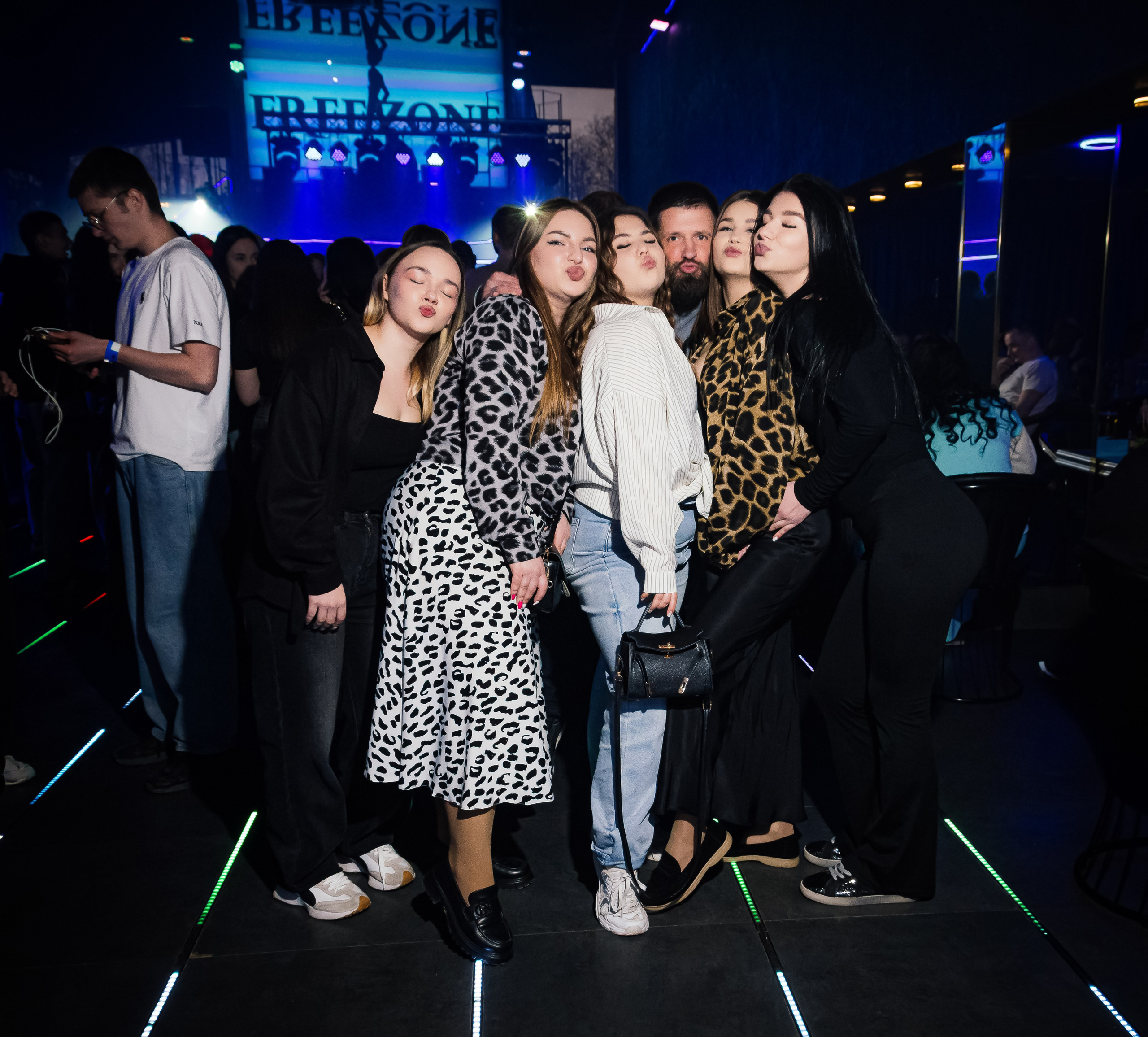 FreeZone night Club. Ларина Иванна фотограф в Донецке