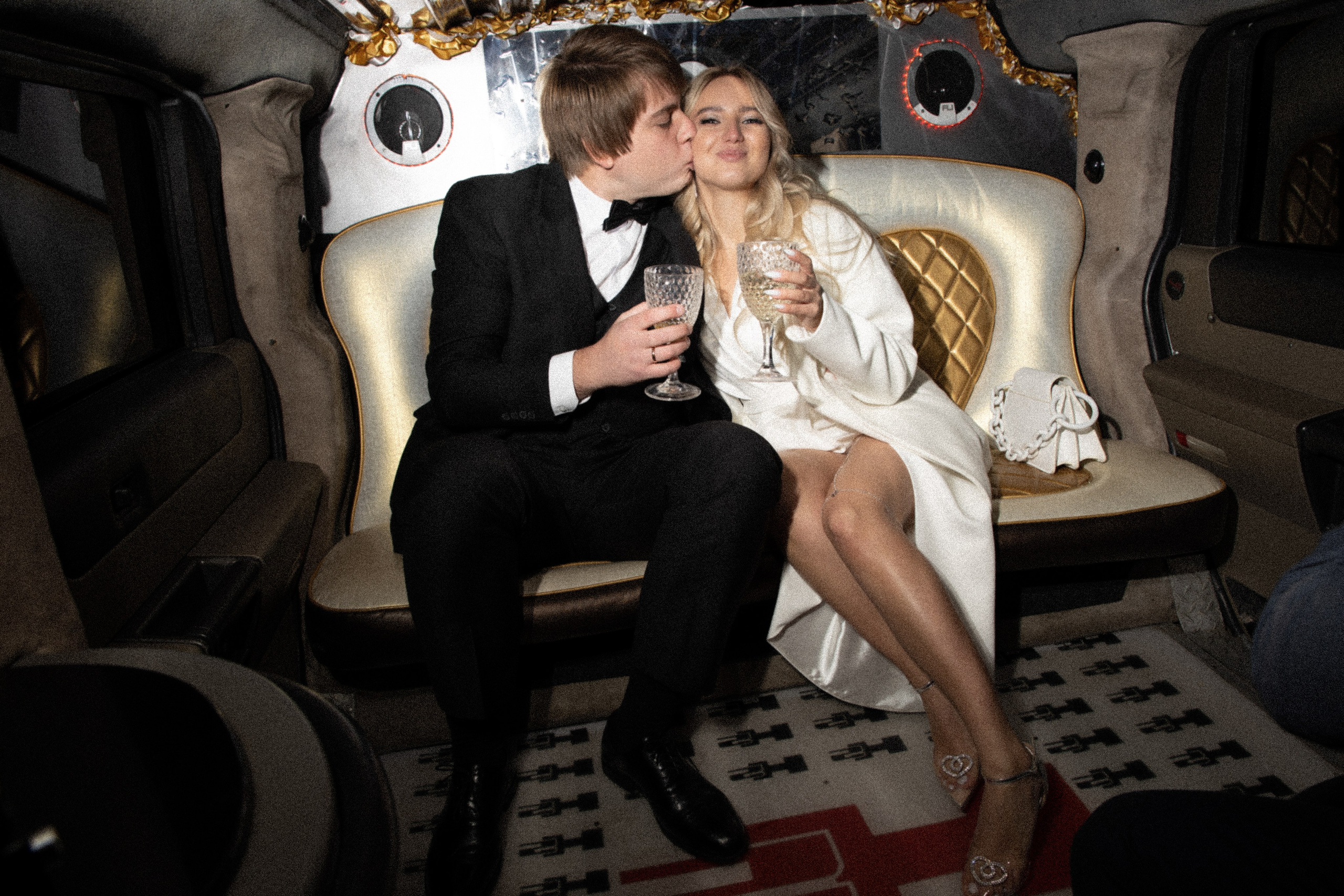 Церемония на катере. Свадебный фотограф Москва