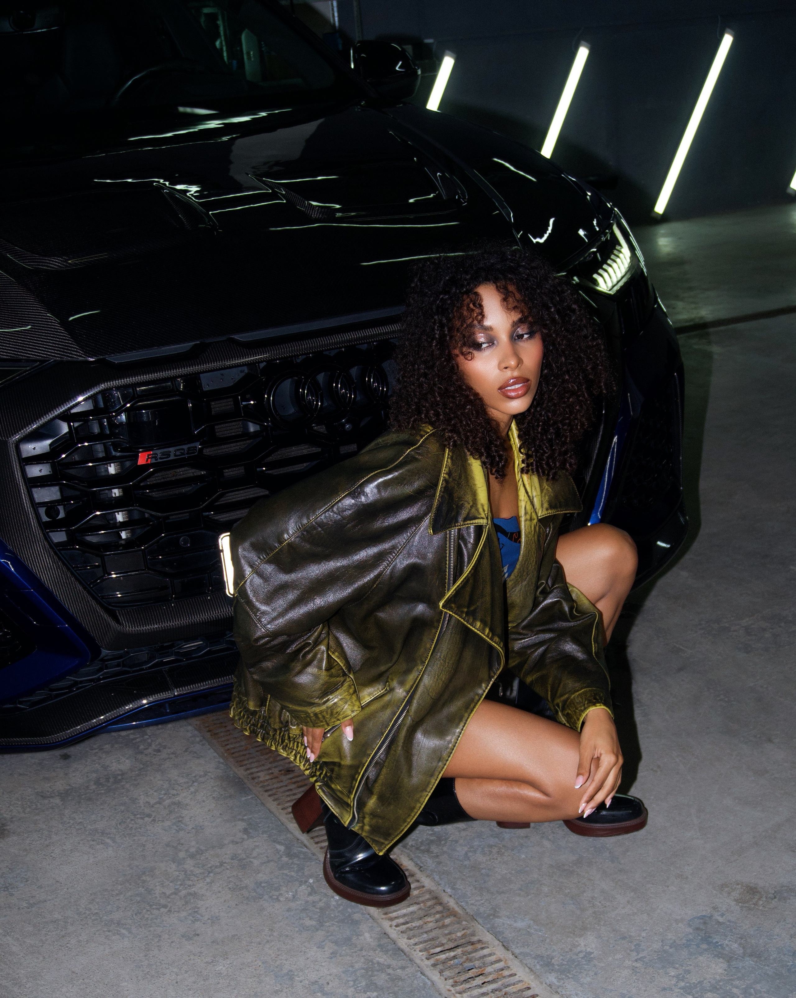 Диана, съемка с авто. Фотограф в Минске Света Григорьева