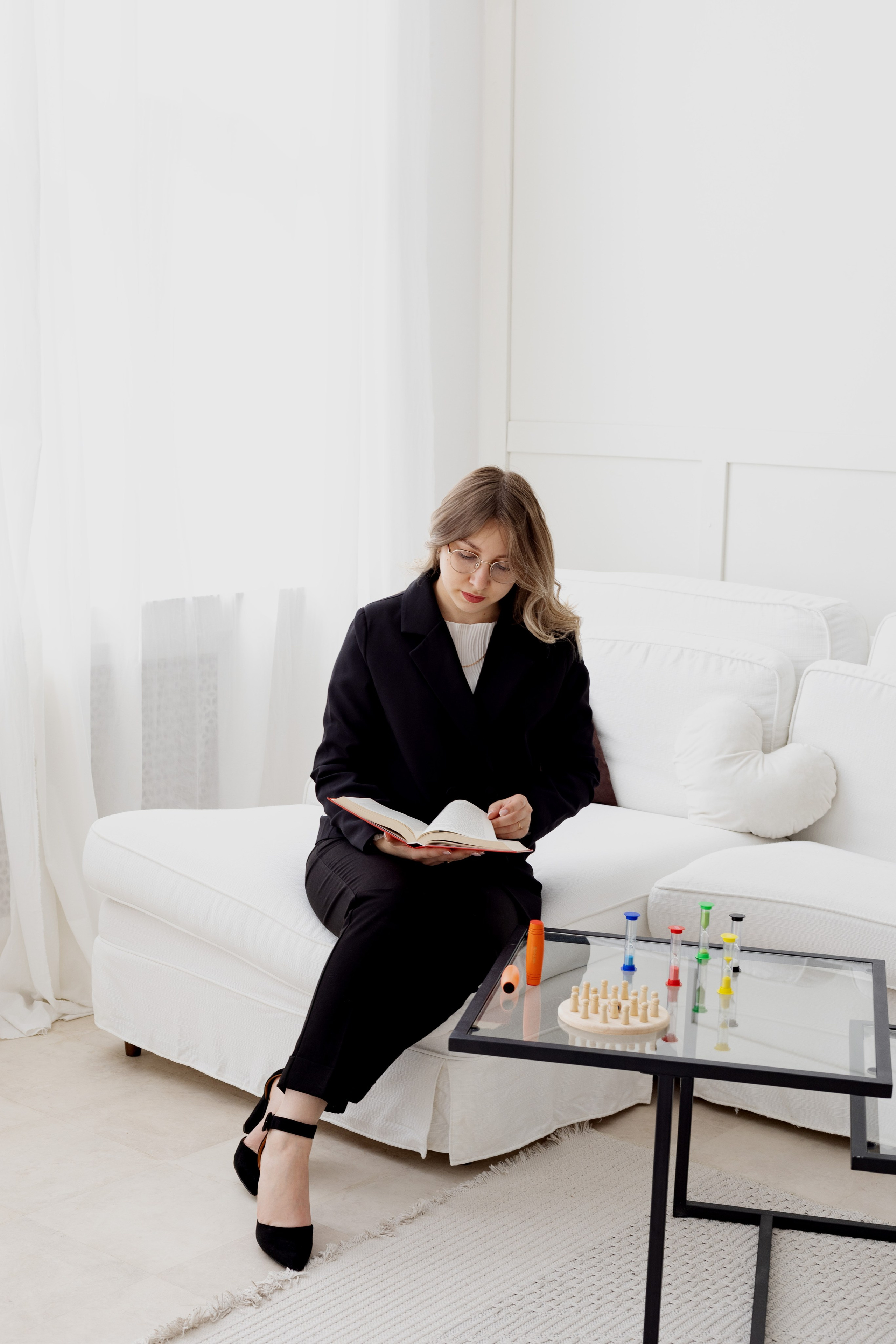 Семейная фотосессия в студии (Михаил, Крестина и Макар). Женский фотограф в Орске Новотроицке Динара Долганова