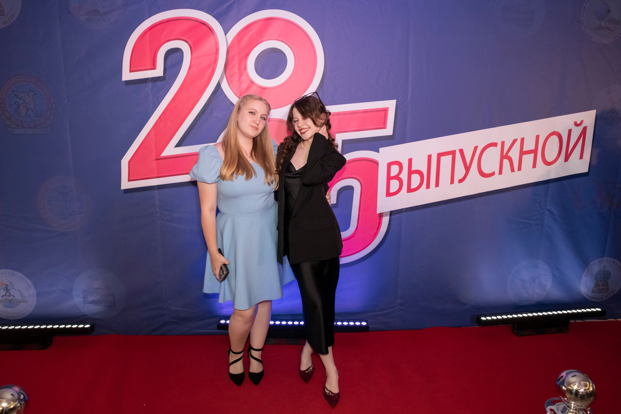 Вручение аттестатов 9В школа № 18 ДК «Октябрьский». Фотограф в Волгограде и Волжский Наталья Рылькова
