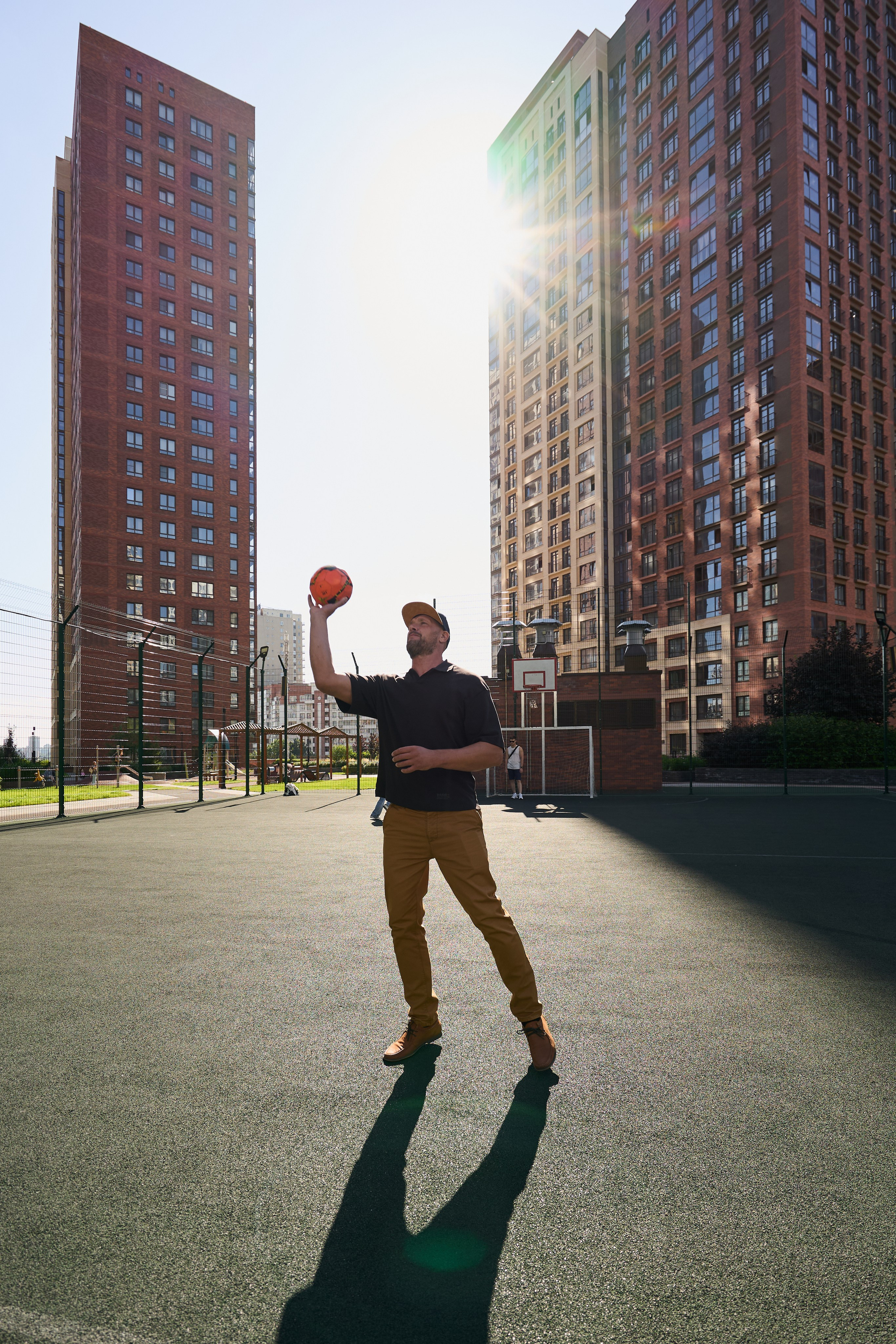 Семейная фотосессия в ЖК Академия для рекламы (Новосибирск). Репортажный и женский фотограф в Новосибирске