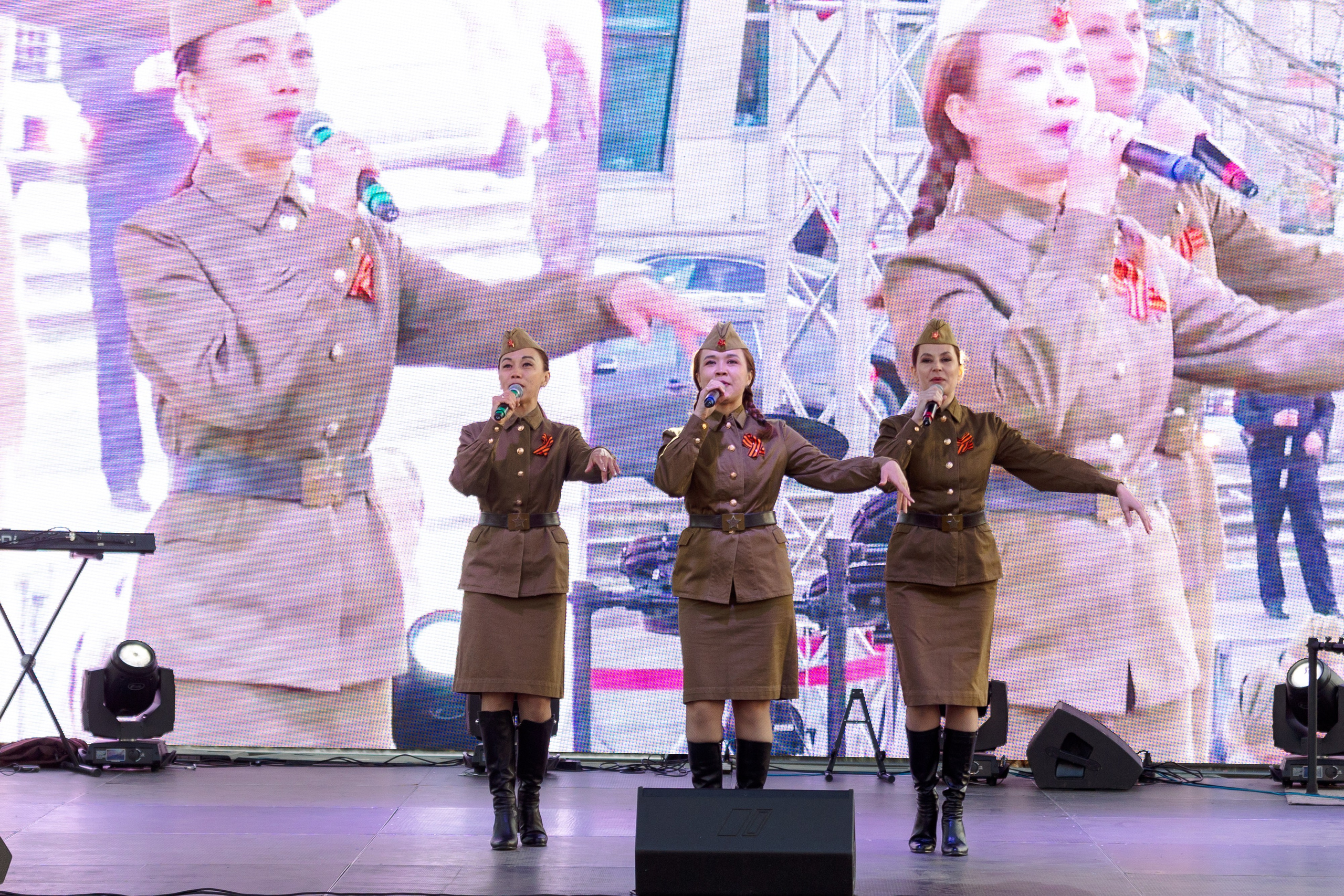 Концерт приуроченный к празднованию 80 лет победл. Свадебный и семейный фотограф в Улан-Удэ