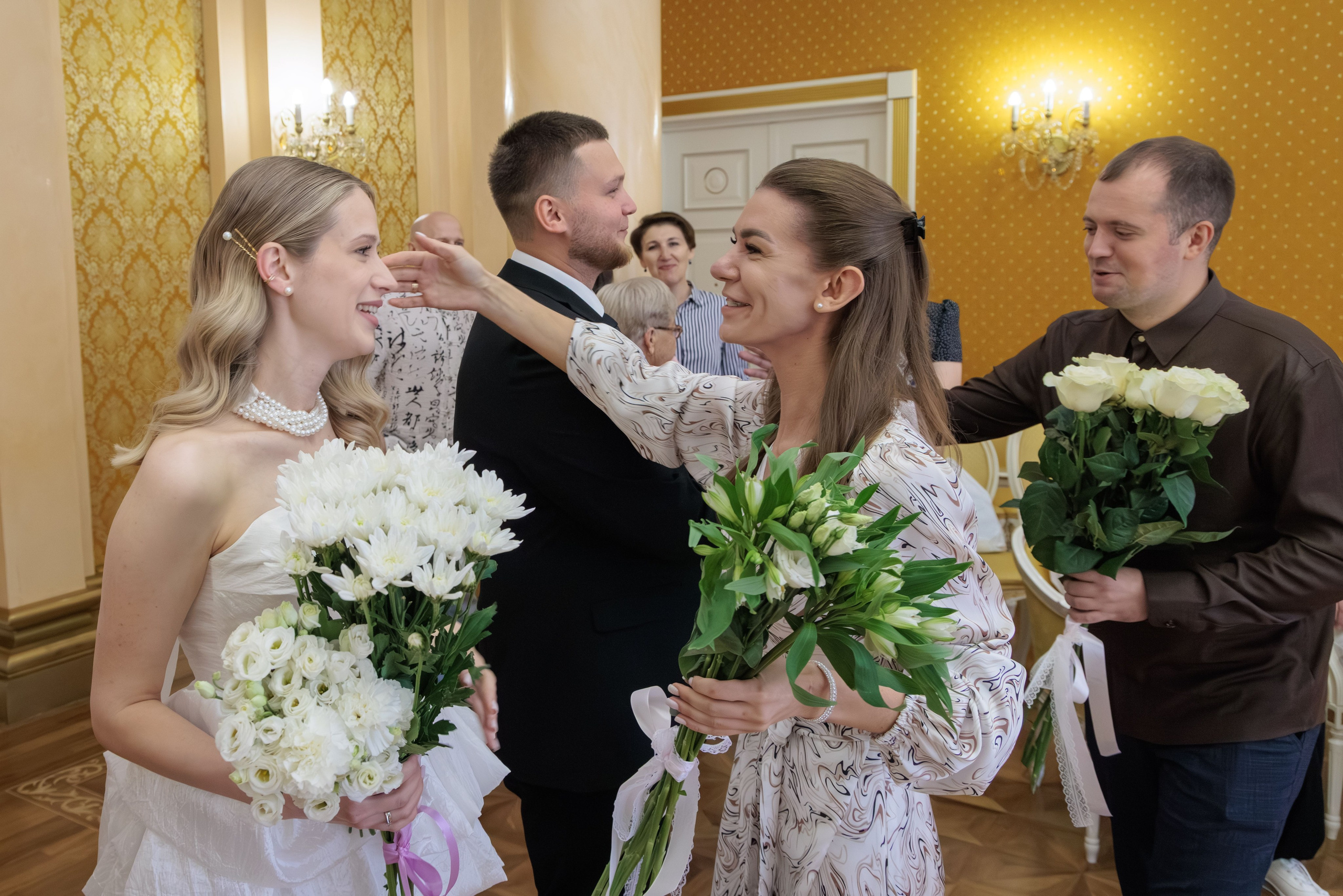 В ЗАГСе. Фотограф Владимир Юрлов