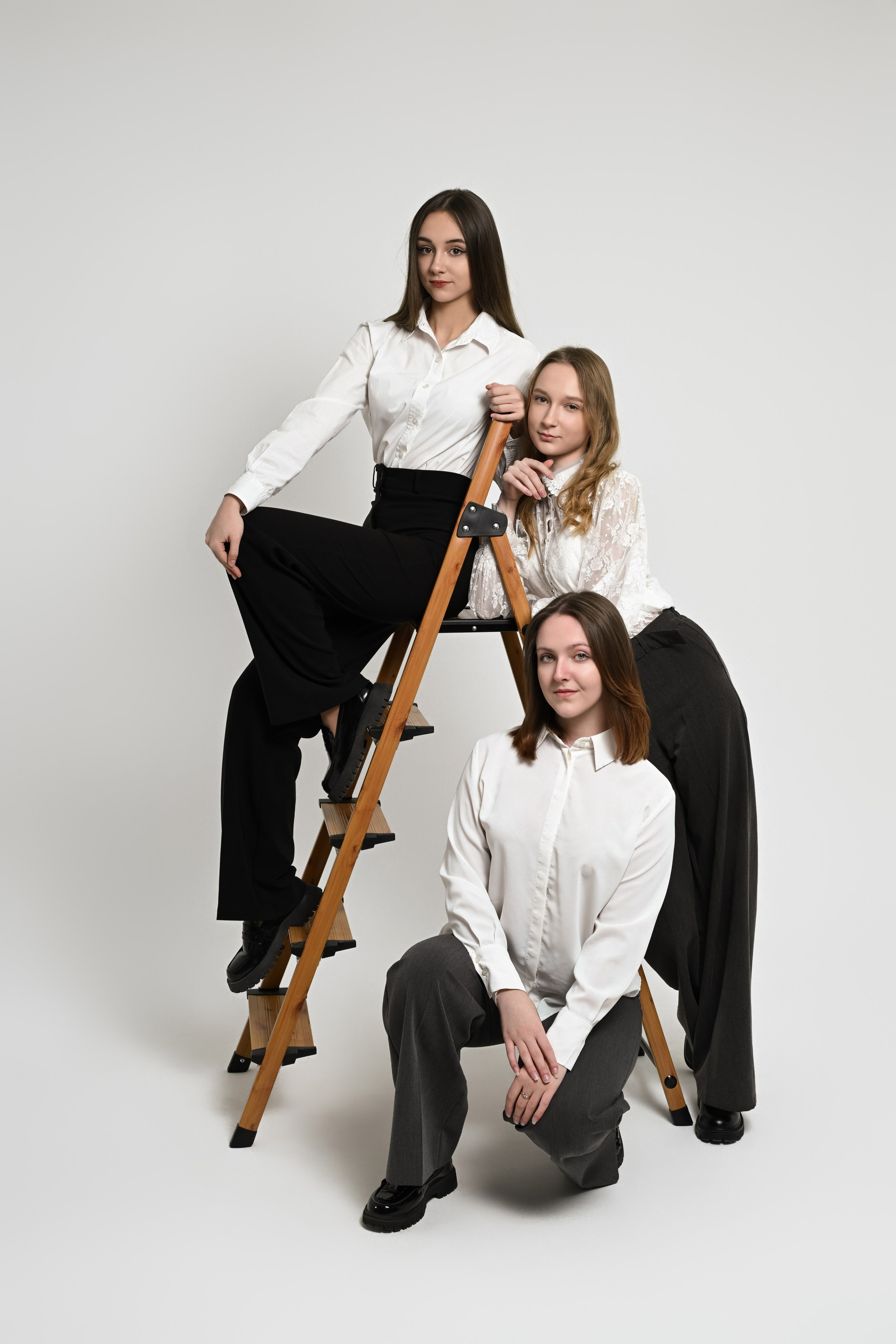 Выпускные альбомы Брянск. Фотостудия выпускных альбомов