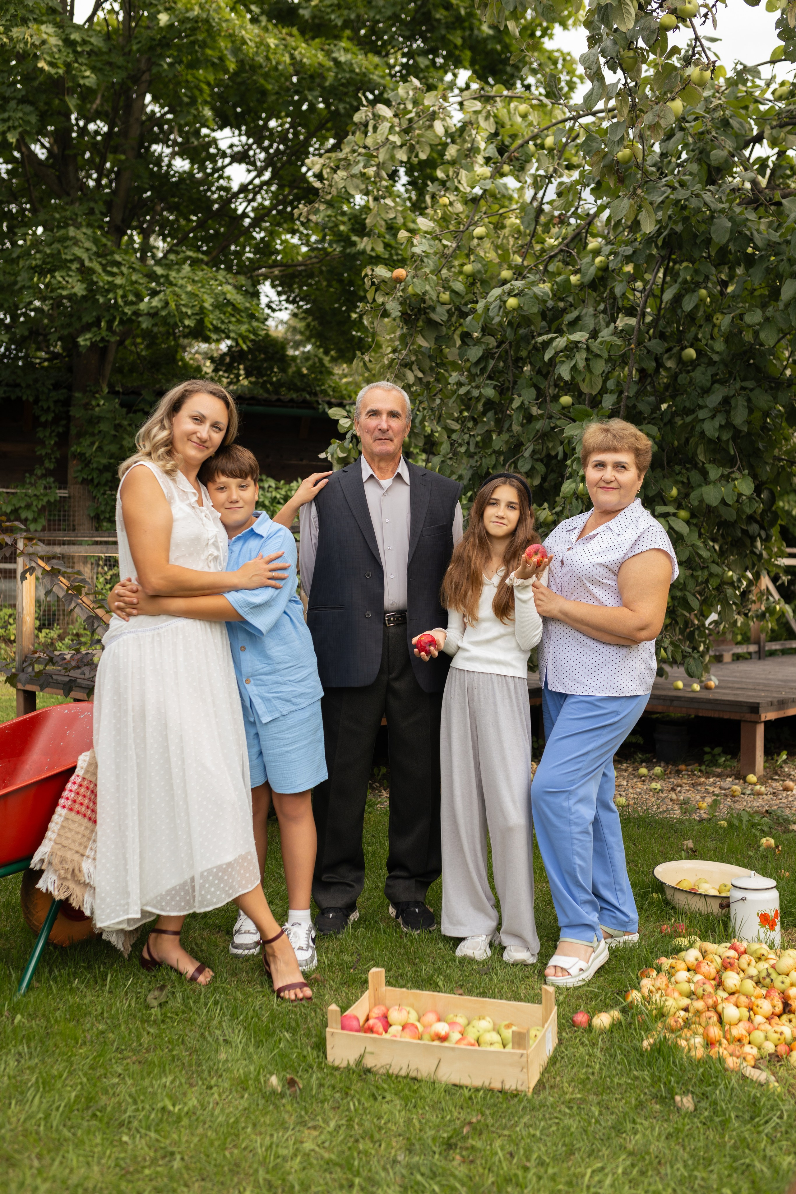 Семейная фотосессия на даче. Фотограф в Железнодорожном и Балашихе