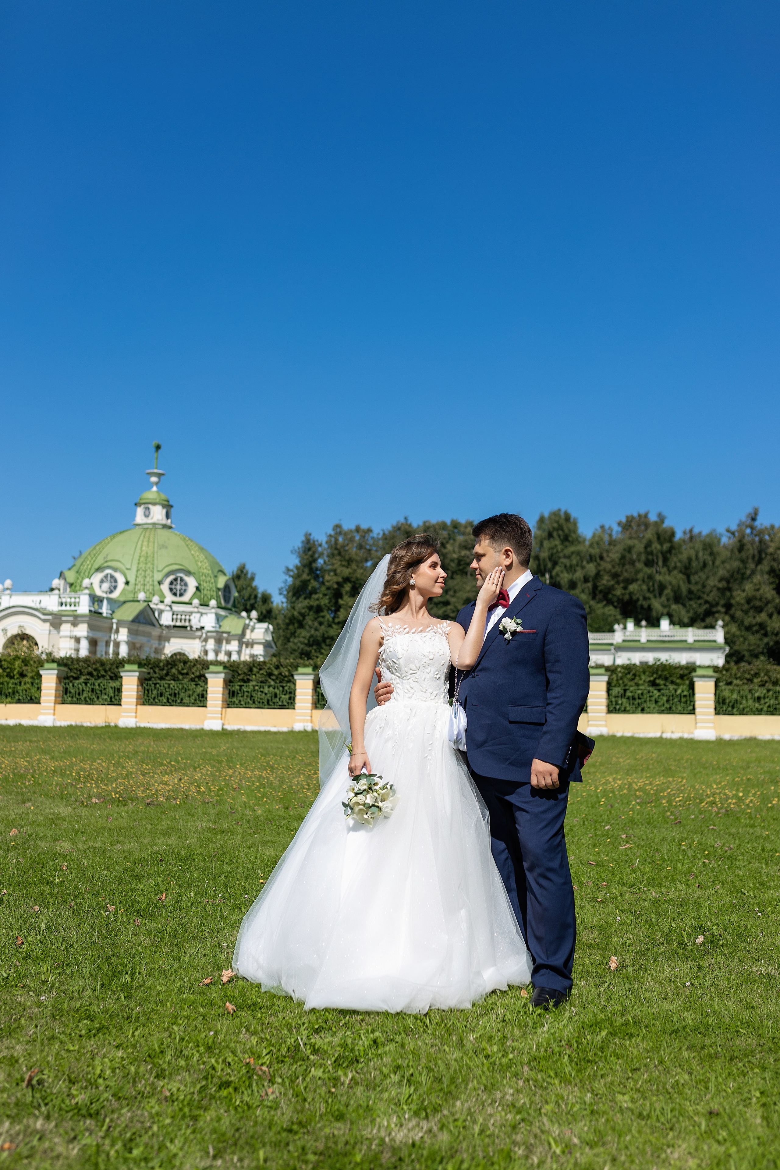 Свадебная фотосессия в парке Кусково. Фотограф в Железнодорожном и Балашихе