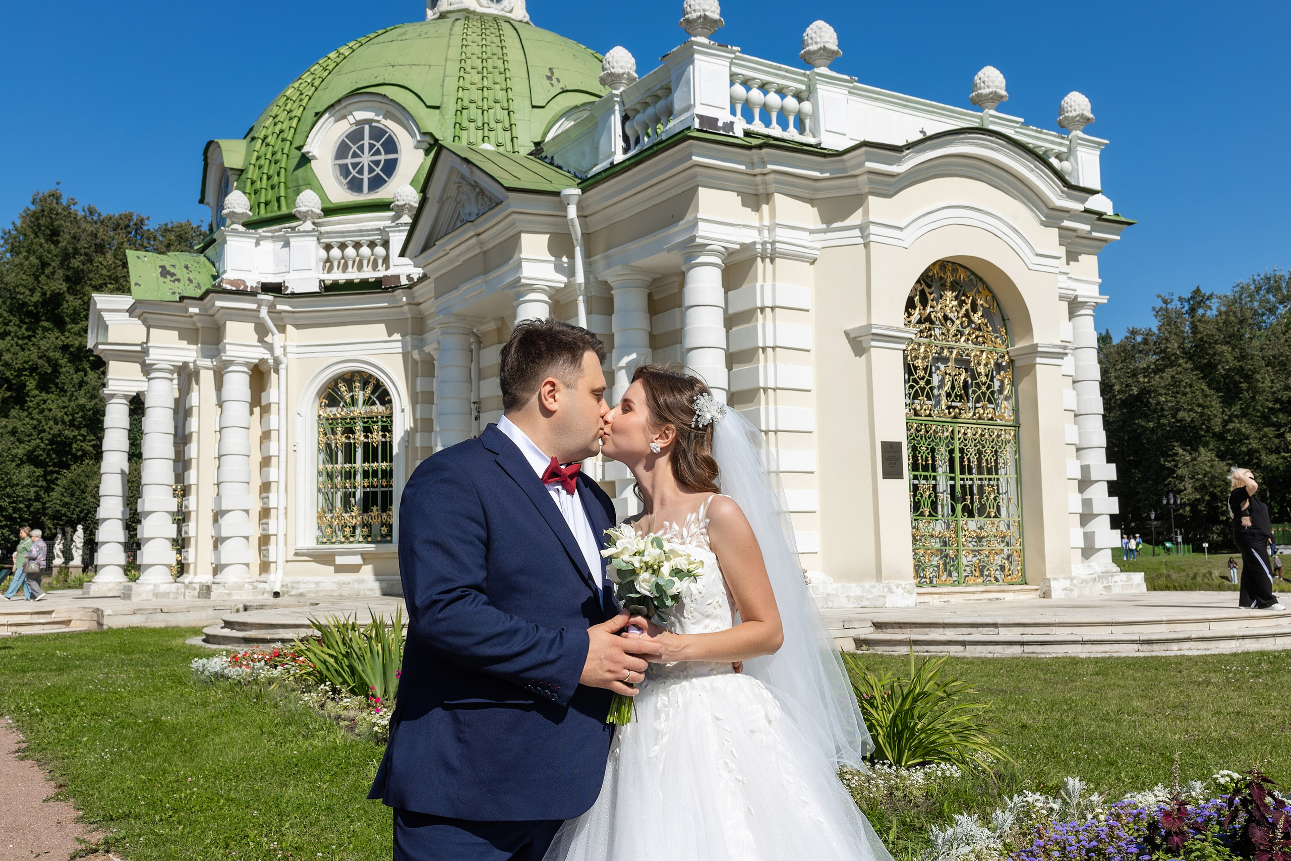 Свадебная фотосессия в парке Кусково. Фотограф в Железнодорожном и Балашихе