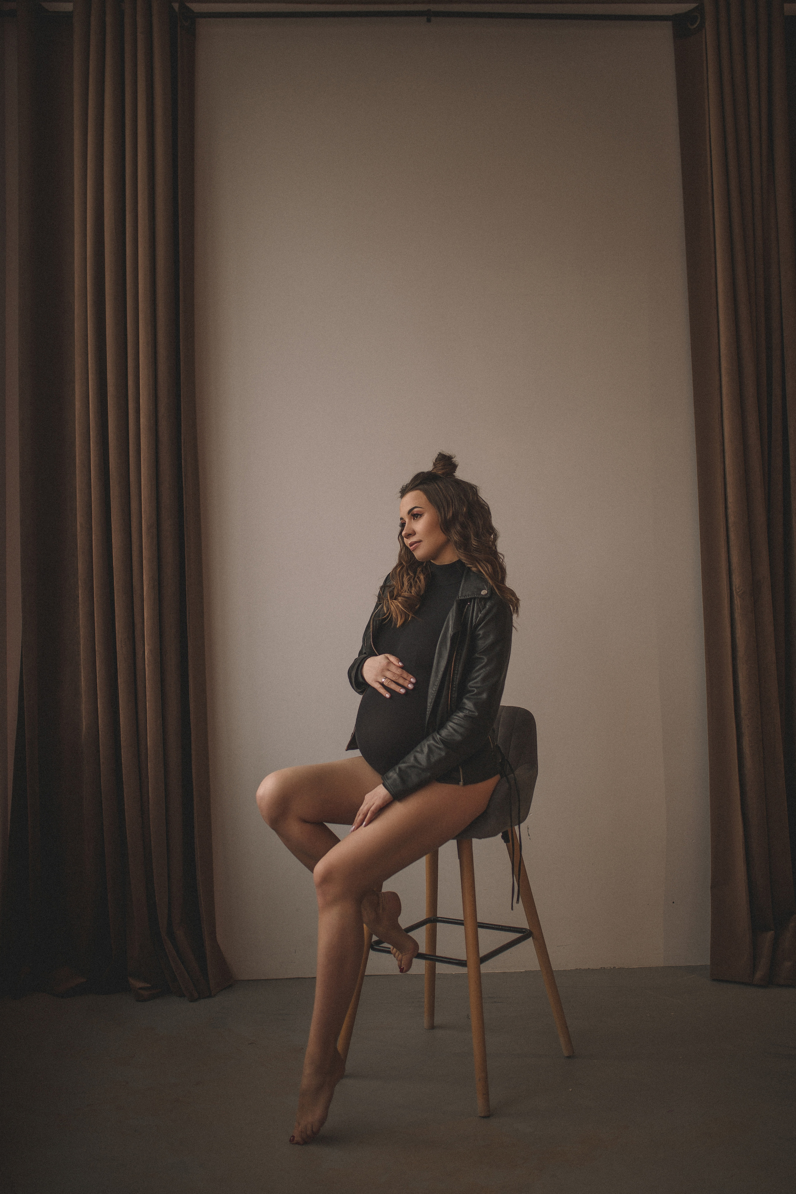 Фотосессия беременной в студии. Фотограф Екатерина Амбрушкевич