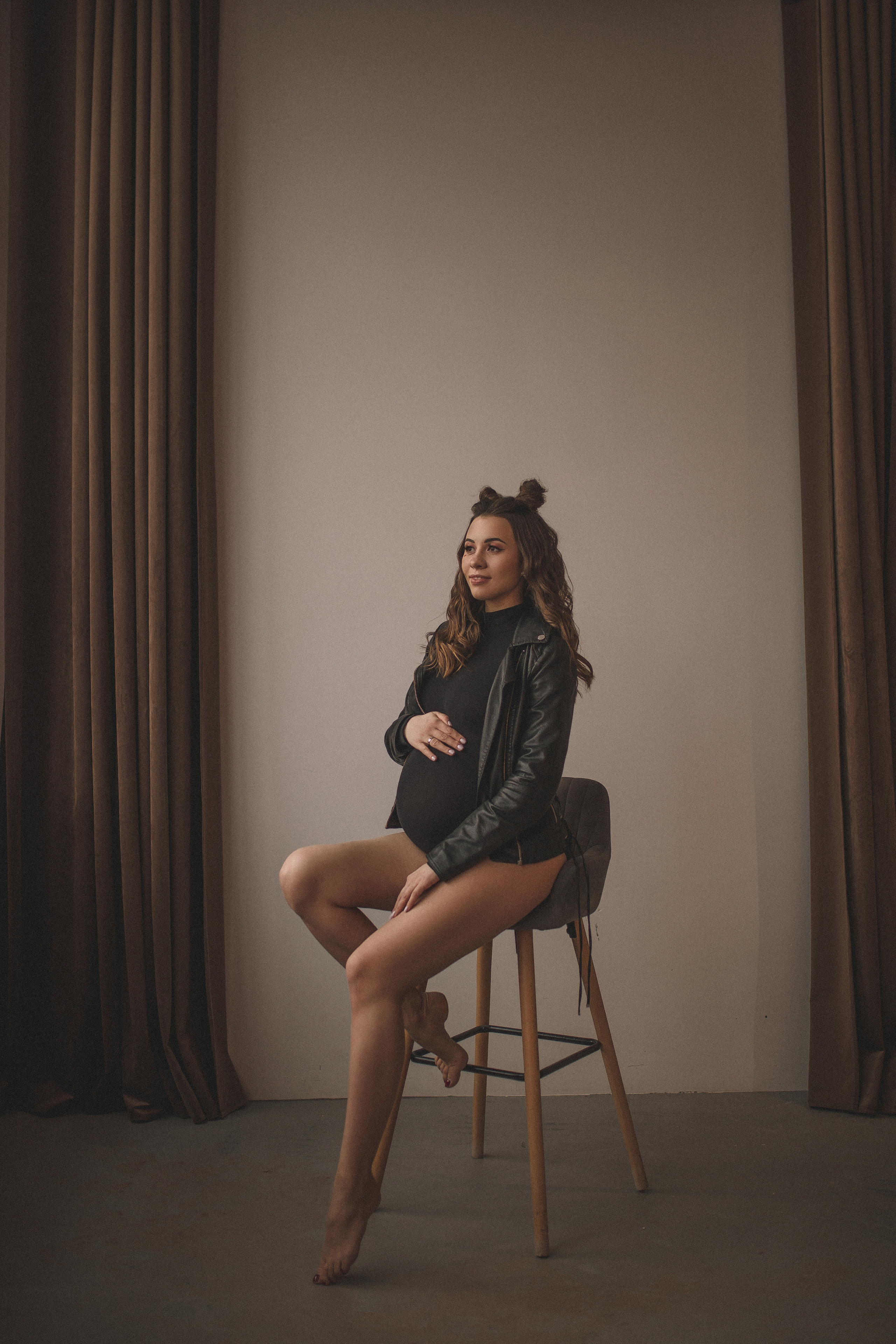 Фотосессия беременной в студии. Фотограф Екатерина Амбрушкевич