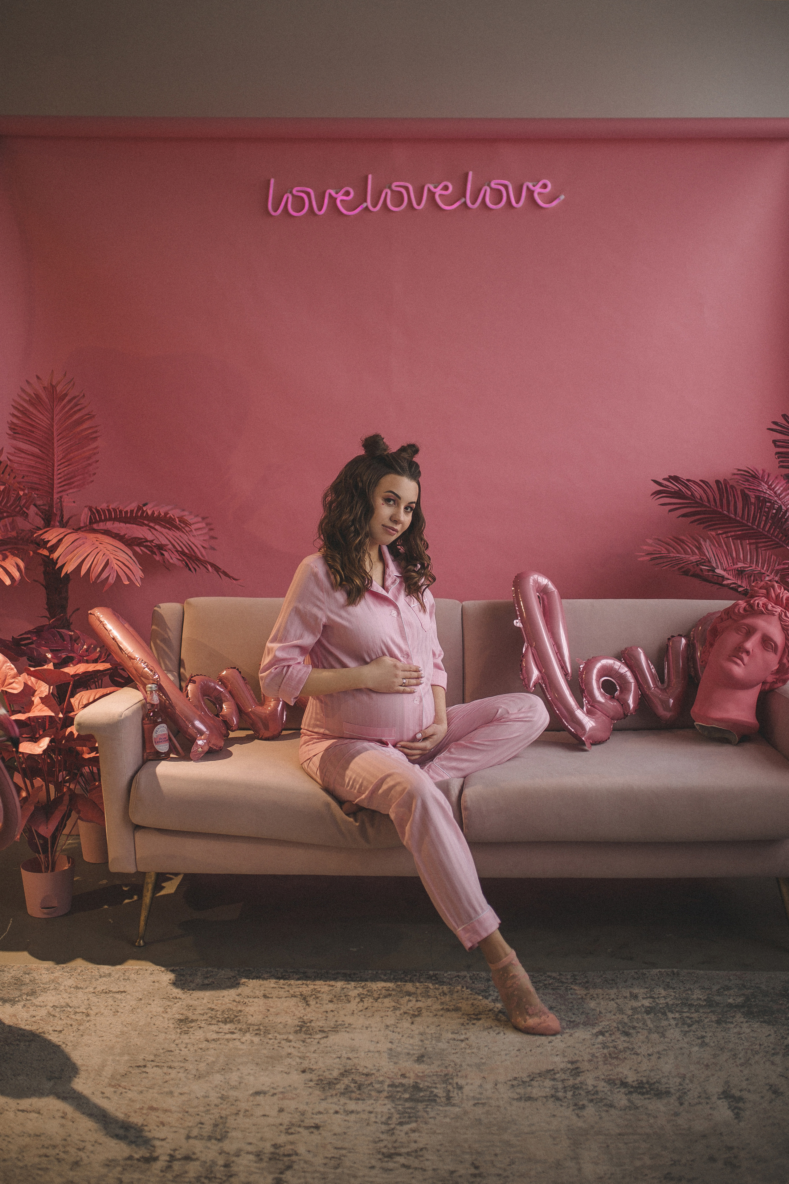 Фотосессия беременной в студии. Фотограф Екатерина Амбрушкевич