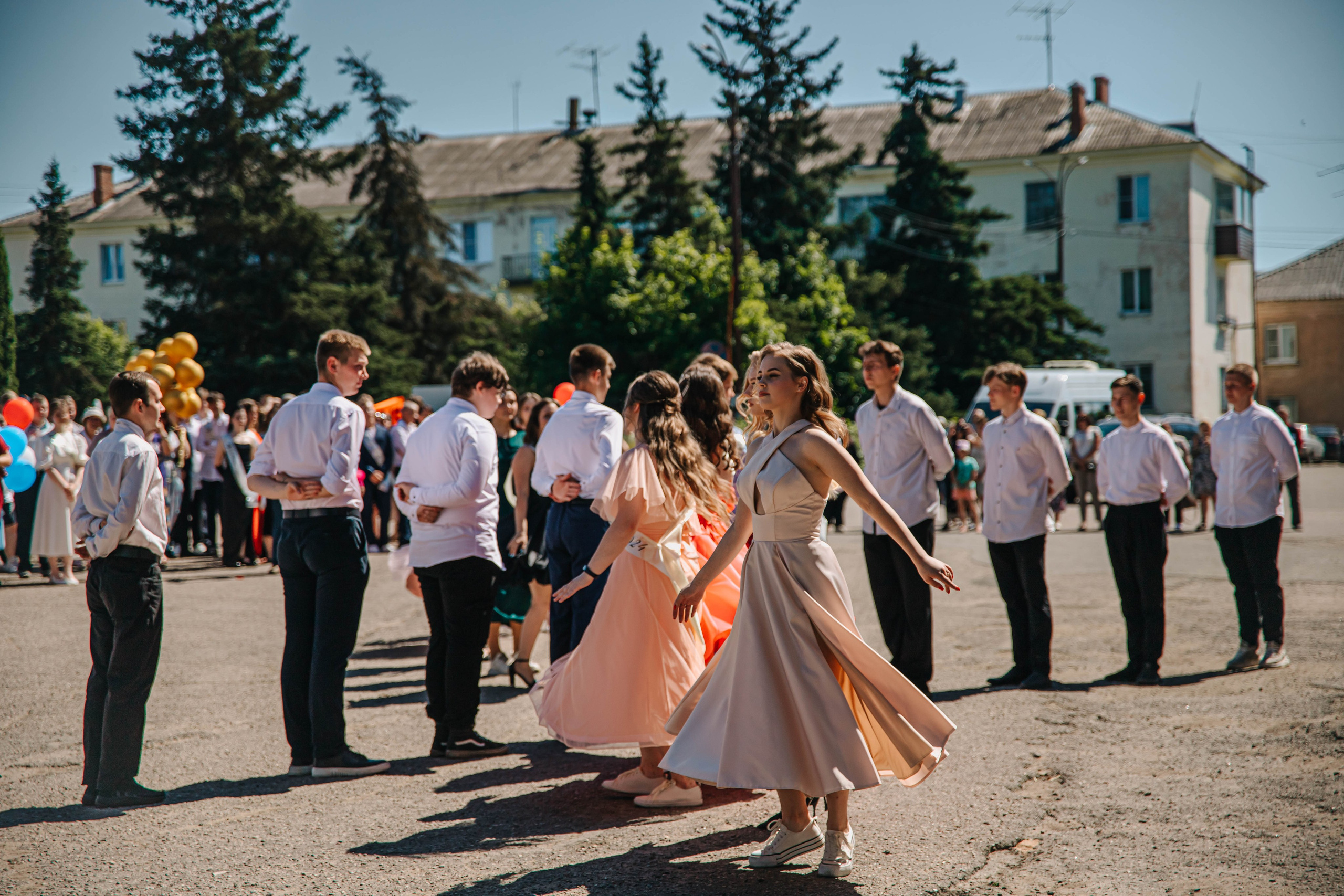 Выпускной 11 классов 2024 Невель. Фотограф Дарья Маташкова