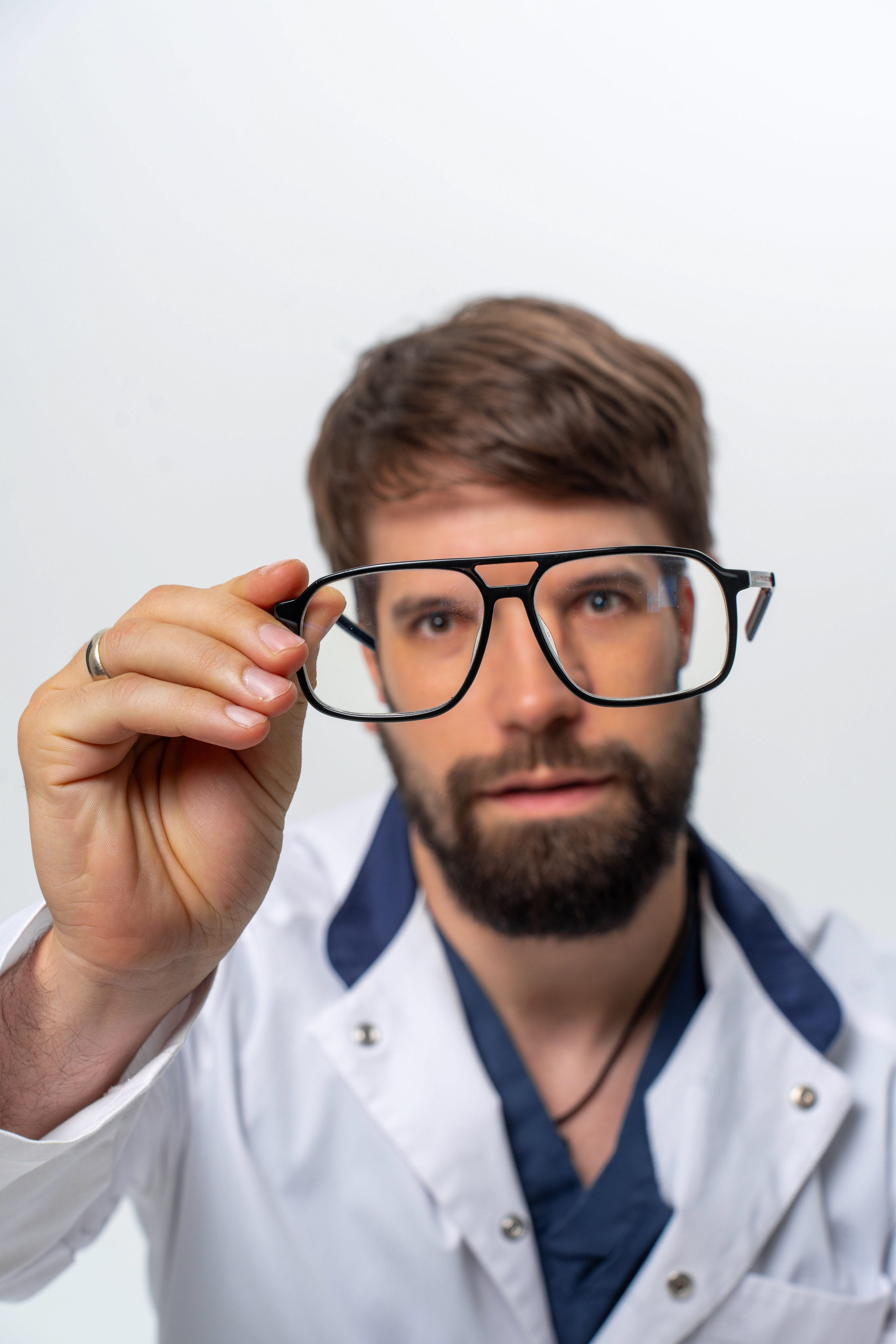 Фотосессия для лор врача в фотостудии в Москве