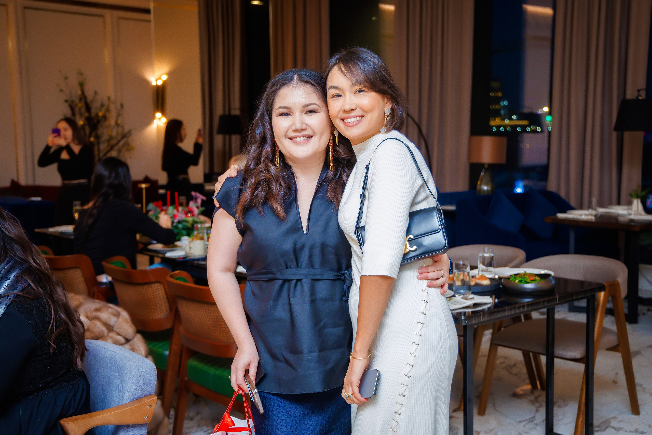 Мероприятие в заведении. Семейный и Свадебный фотограф в Астане Александр Астапов