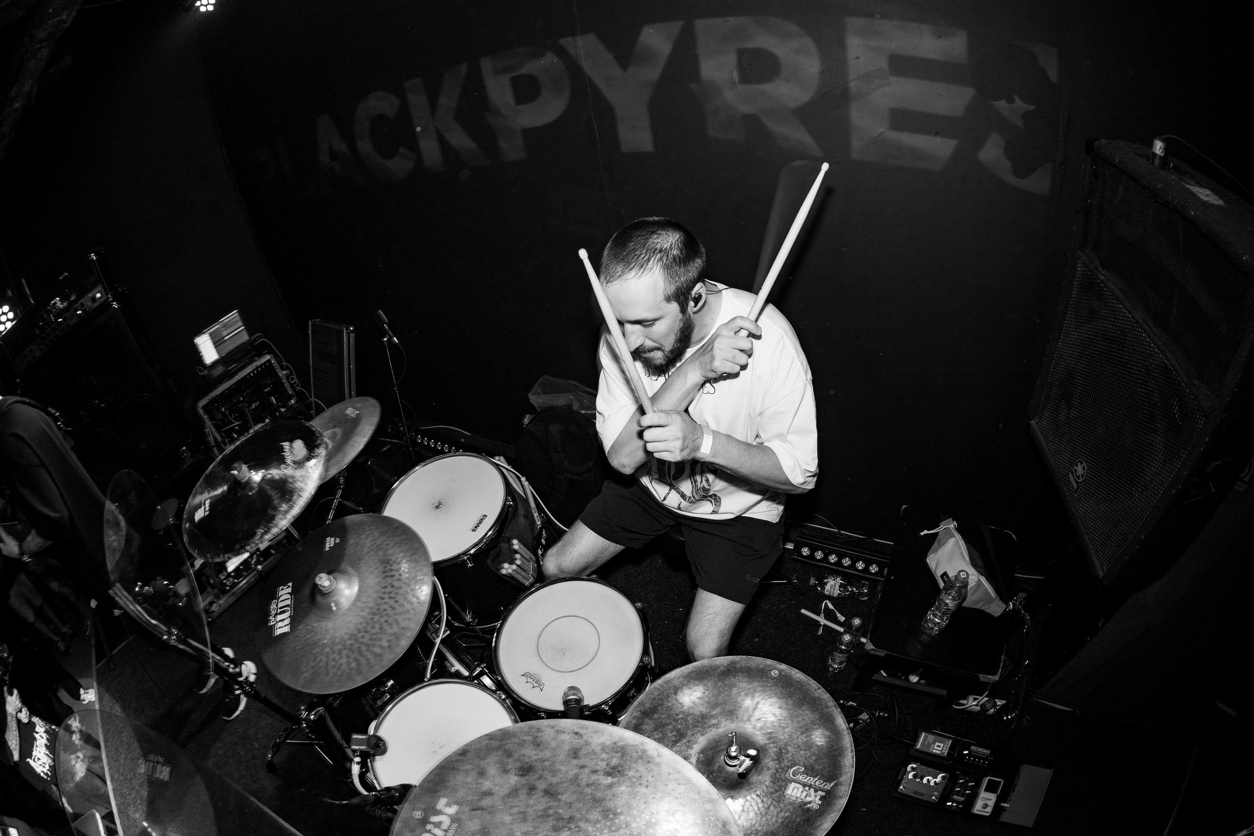 ОМУТ ГИГ|Zoccolo 2.0. Концертный и репортажный фотограф в Санкт-Петербурге Слава Пахомов