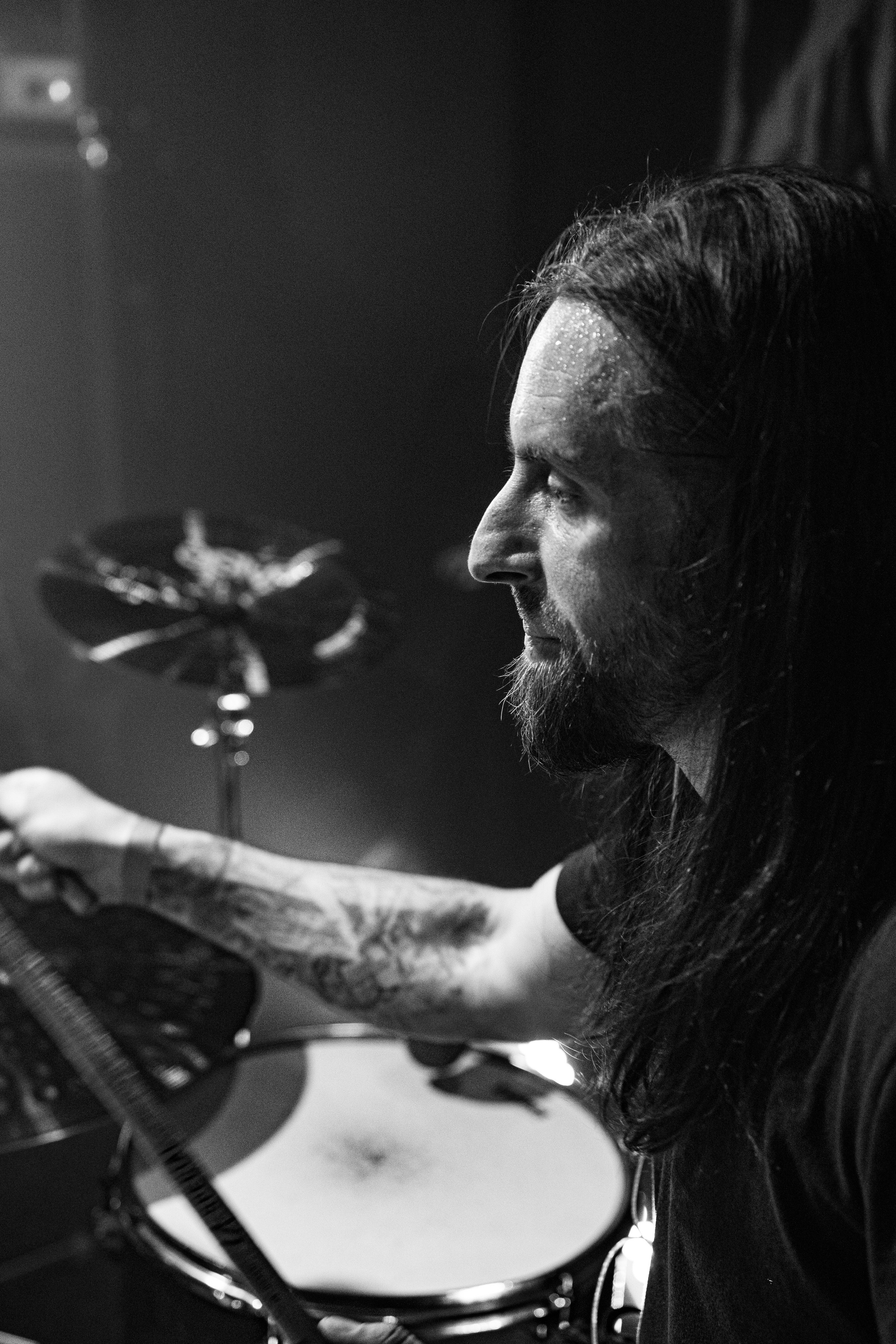 ИЛ • Minuala • Khlad|Цоколь 2.0. Концертный и репортажный фотограф в Санкт-Петербурге Слава Пахомов