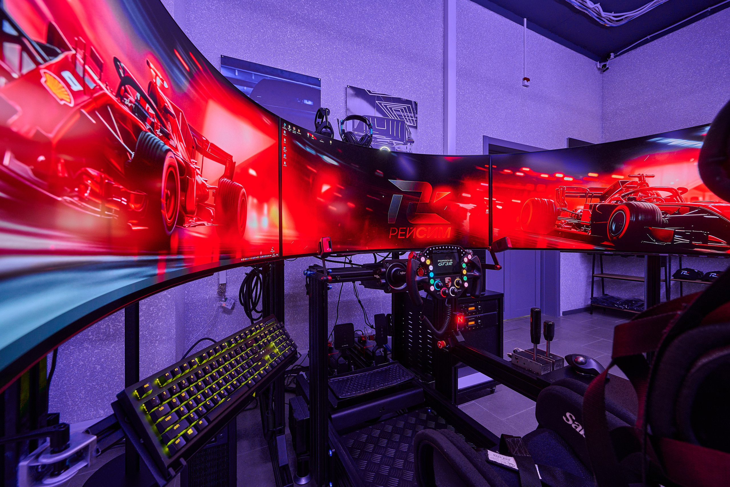 РЕЙСИМ Гоночные автосимуляторы. Интерьерный фотограф в Краснодаре