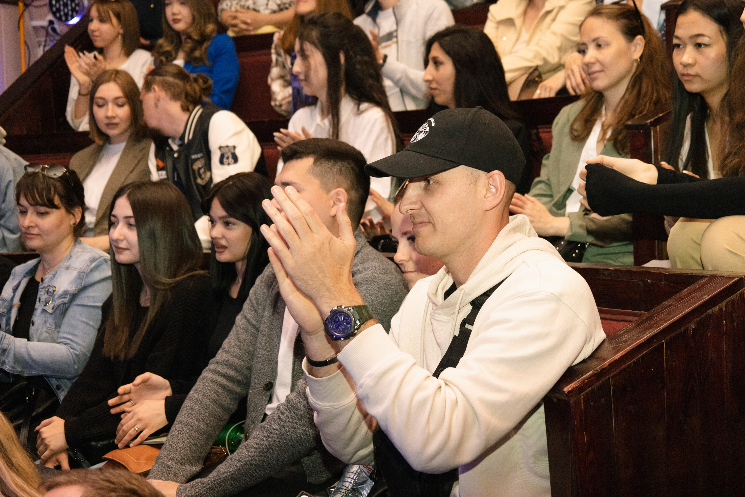 Лига Импровизаций Юг | ¼ финала. Фотограф твоих воспоминаний | Алексей Алексеев
