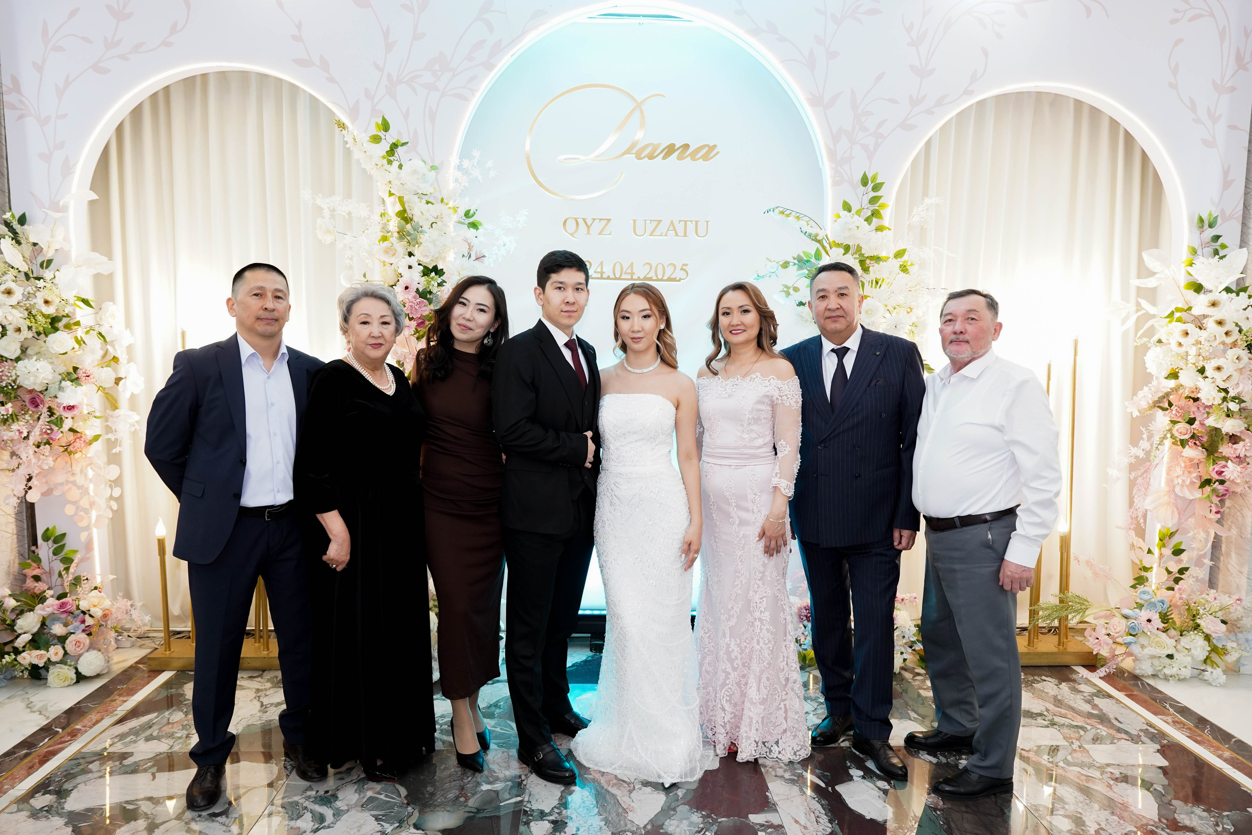 Dana uzatu. Фотограф Ернар Ержанов