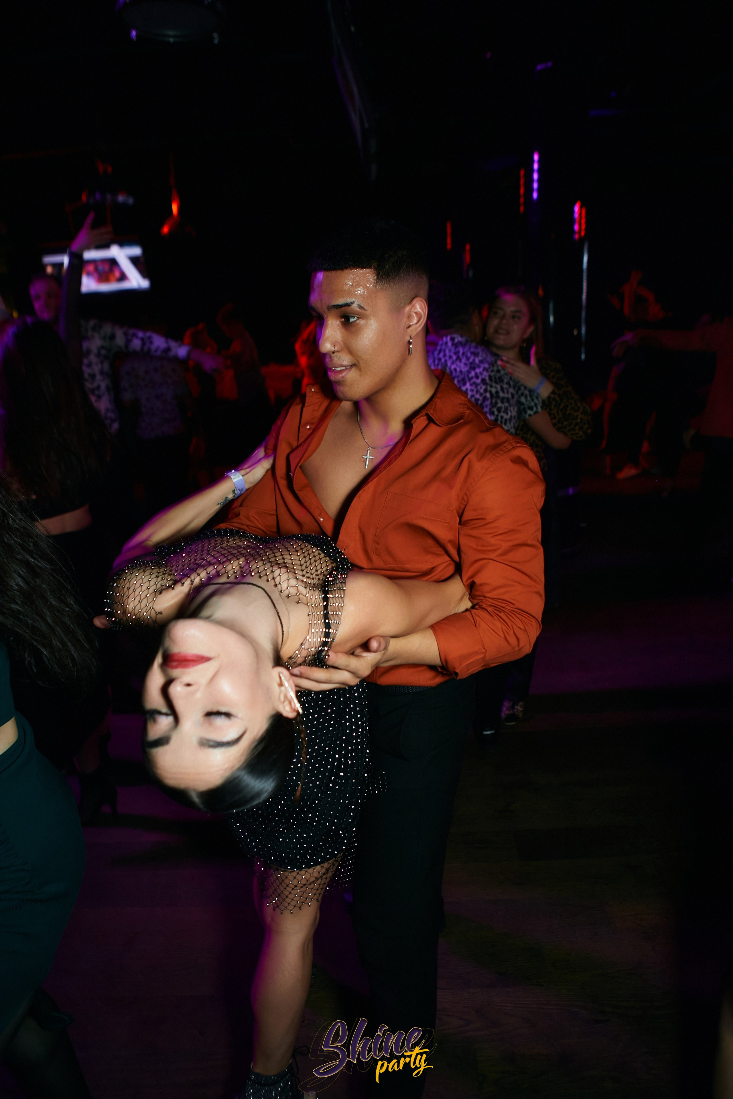 Shine party bachata. Свадебный фотограф