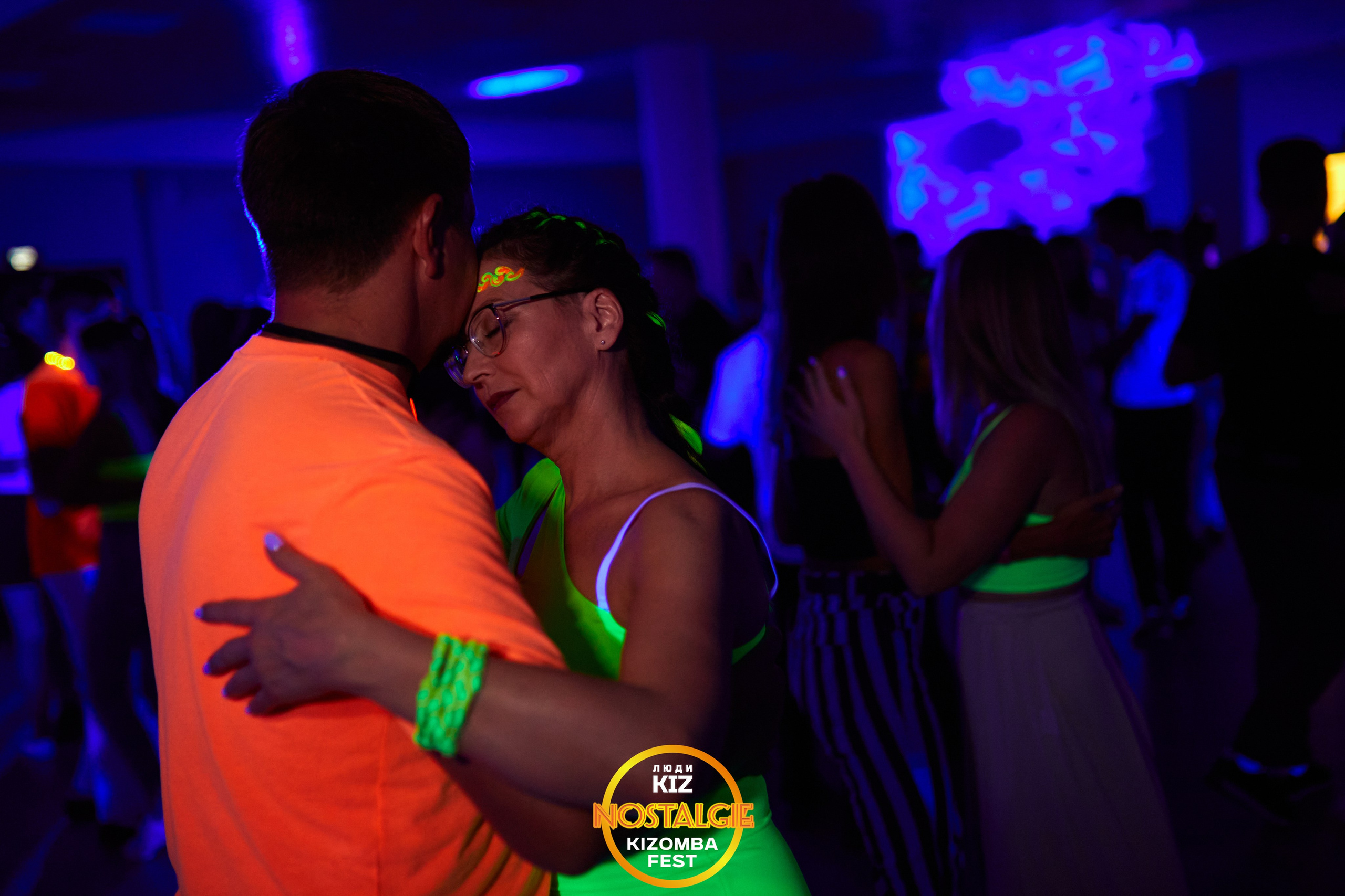 Neon party. Свадебный фотограф