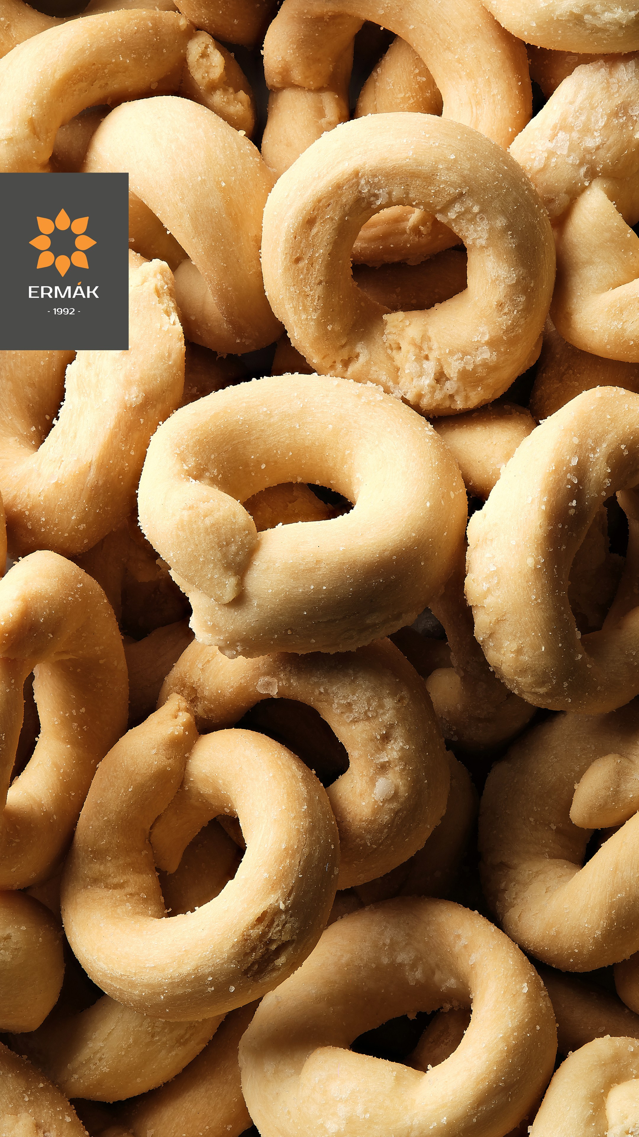 Фуд-фотосъёмка мини-сушек ERMAK в Алматы — макросъёмка, акцент на текстуре и цвете. Фото для e-commerce и упаковки.