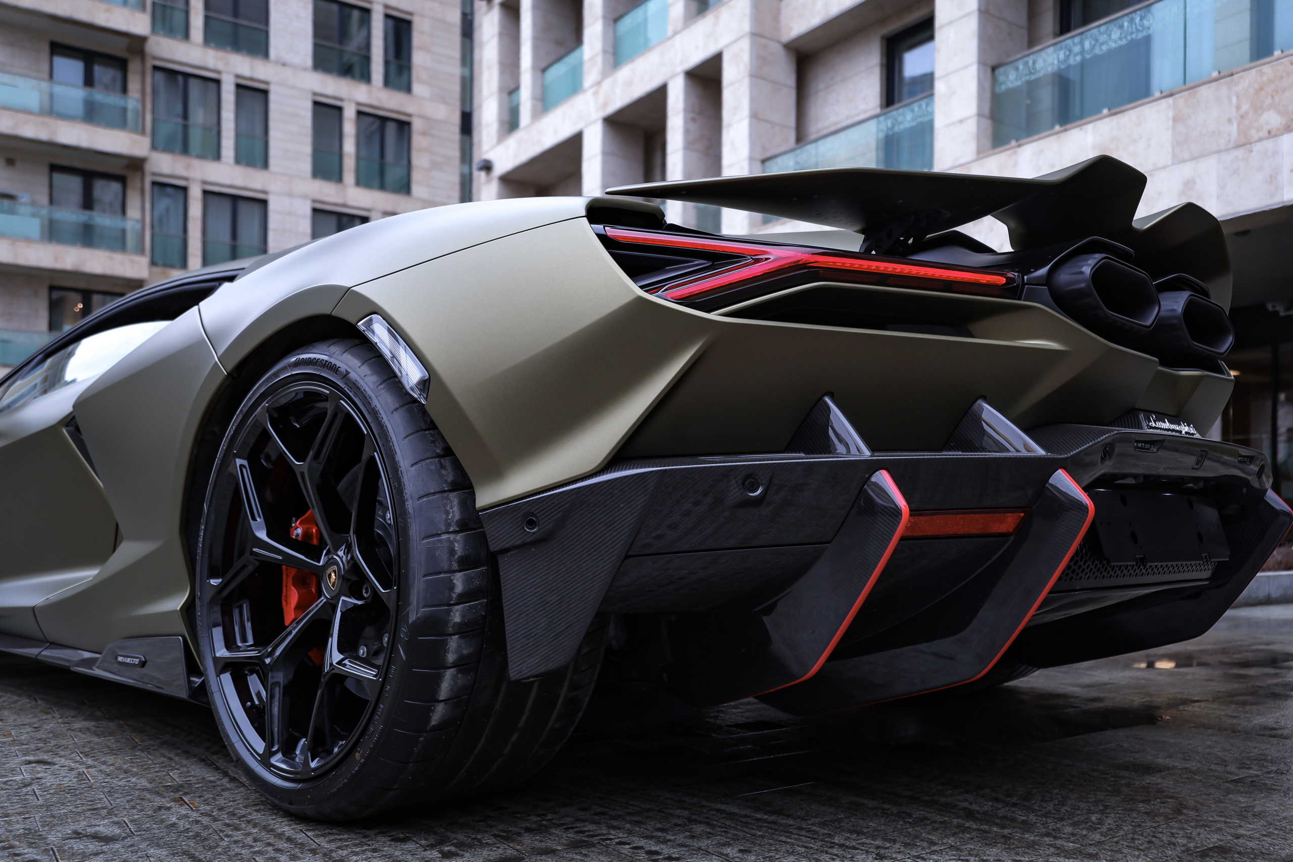 2024 Lamborghini Revuelto 6.5 AMT. Mixturecaptures
