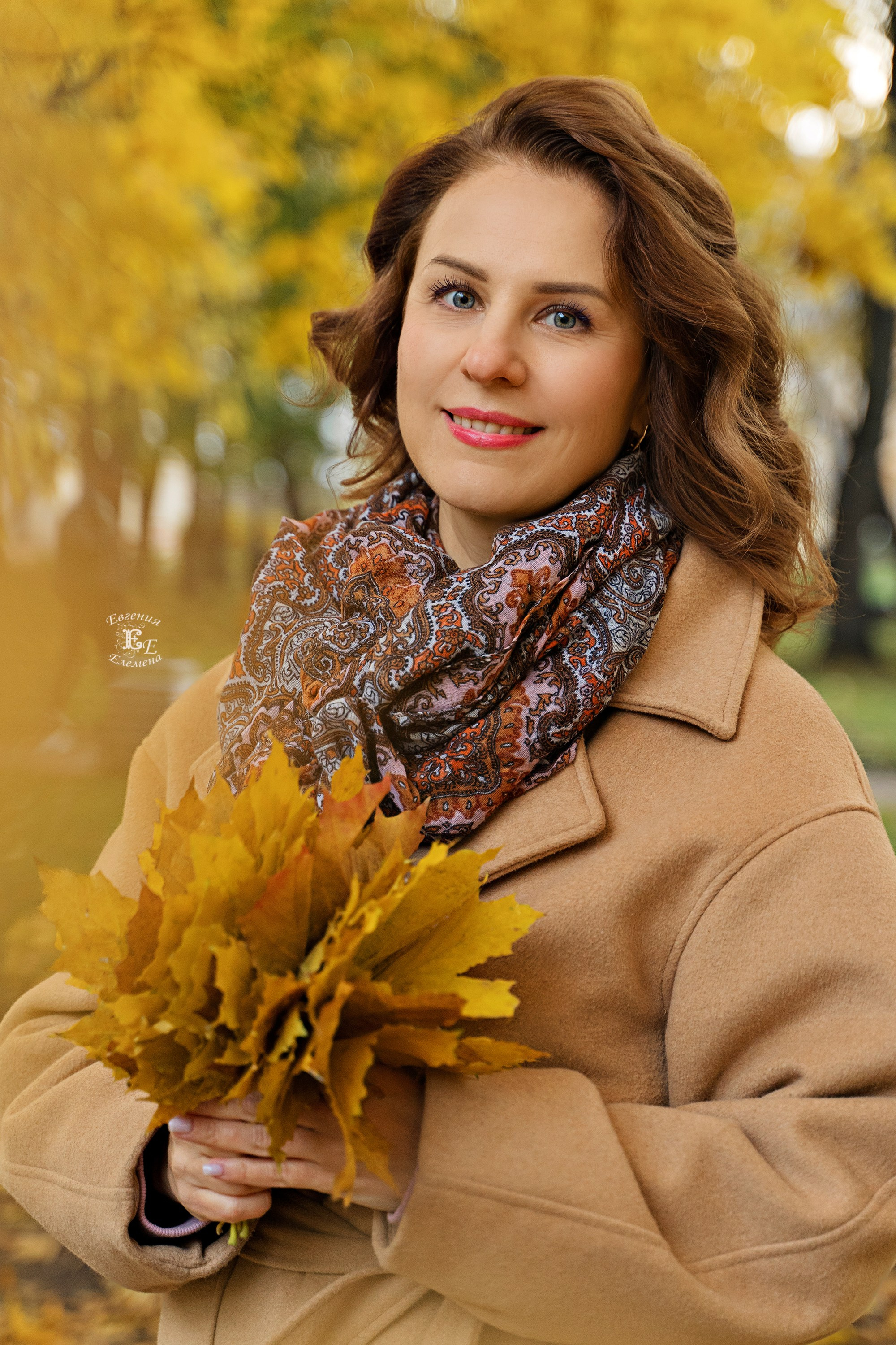 Групповая осенняя фотография. Семейный и портретный фотограф в Санкт-Петербурге Евгения Елемена