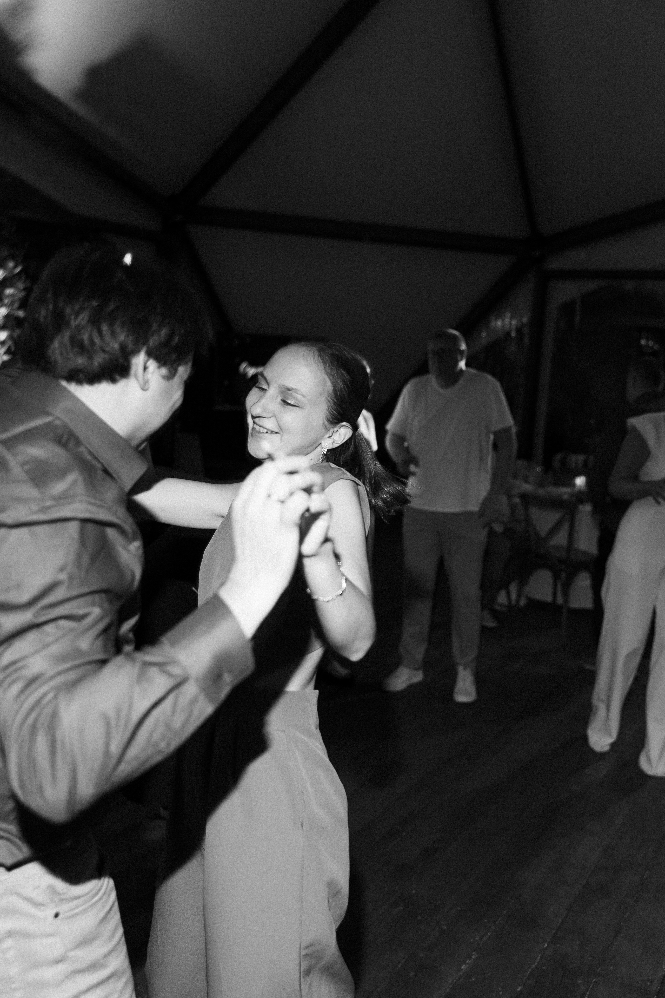 Свадьба в глэмпинге «Хвоя». Свадебный фотограф в Нижнем Новгороде Генеральская Ира