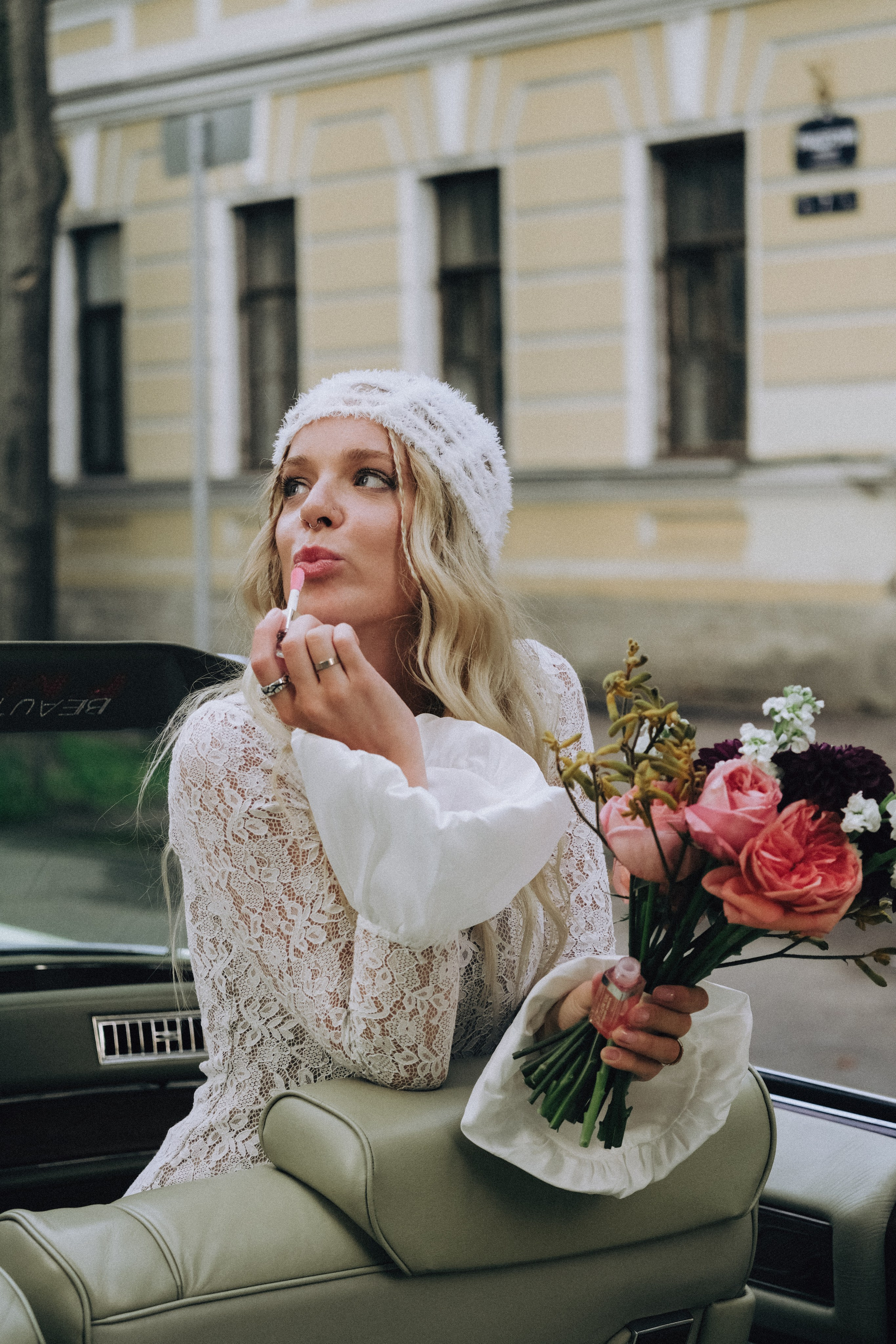 СВАДЕБНАЯ СЬЕМКА С КАБРИОЛЕТОМ В САНТК-ПЕТЕРБУРГЕ НА ПЕТРОГРАДКЕ В ОТЕЛЕ ПАНОРАМИКА. Профессиональный фотограф, Санкт-Петербург — Виктория Богомолова