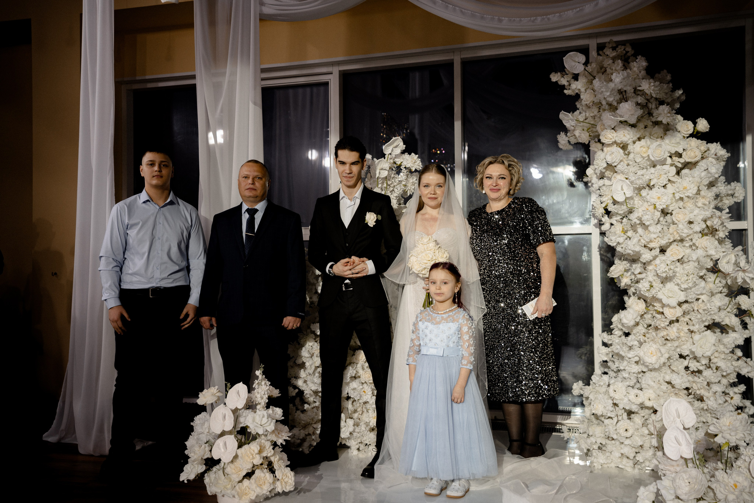 СВАДЕБНАЯ СЬЕМКА СБОРОВ В ОТЕЛЕ И ВЫЕЗД НА ЦЕРЕМОНИЮ (СНЯТО В СИБИРЕ В НИЖНЕВАРТОВСКЕ). Профессиональный фотограф, Санкт-Петербург — Виктория Богомолова
