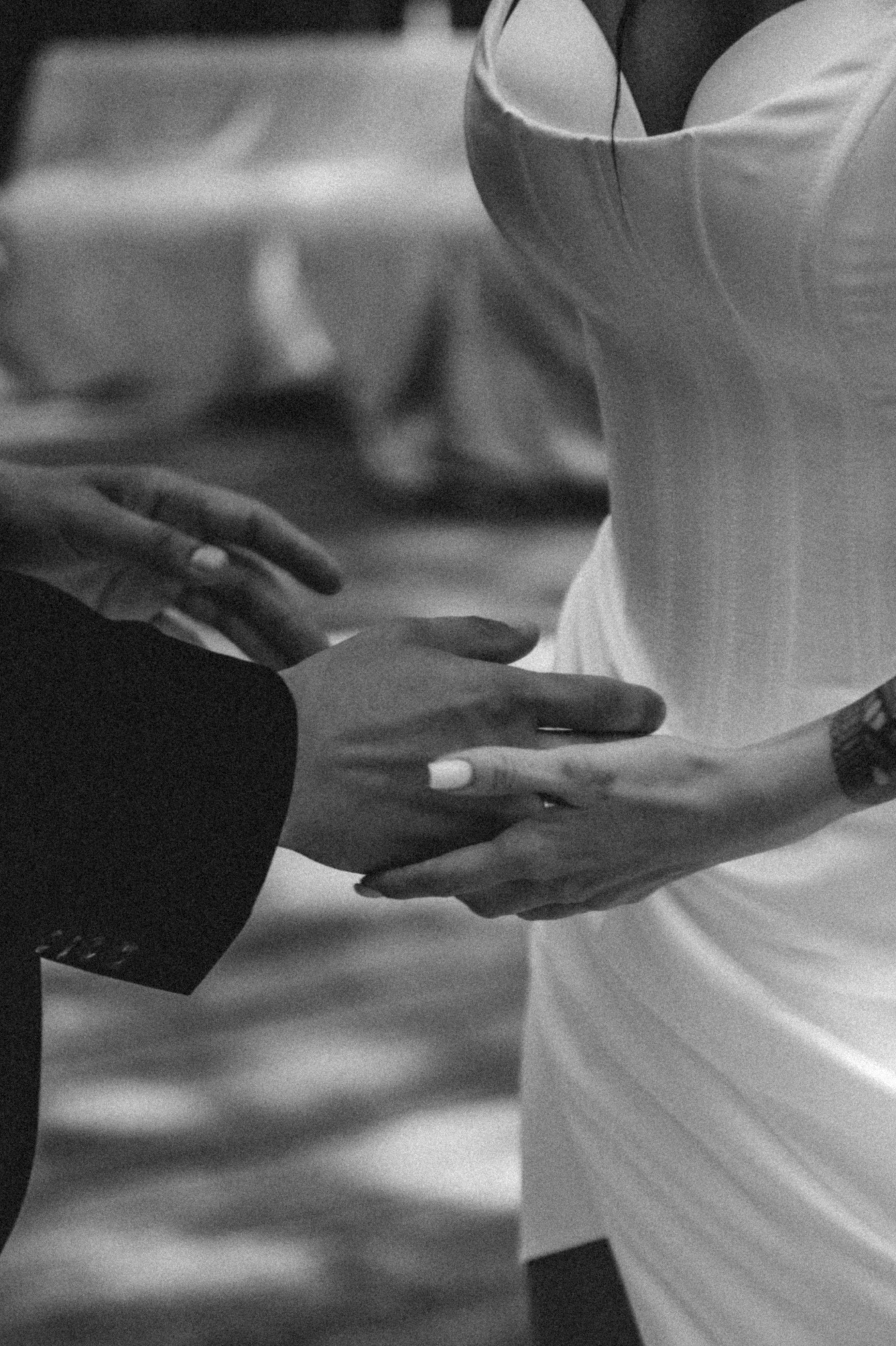 Свадебные фотографии. Фотограф в Барнауле Дарья Бутурлакина. Люби.Цени.Касайся