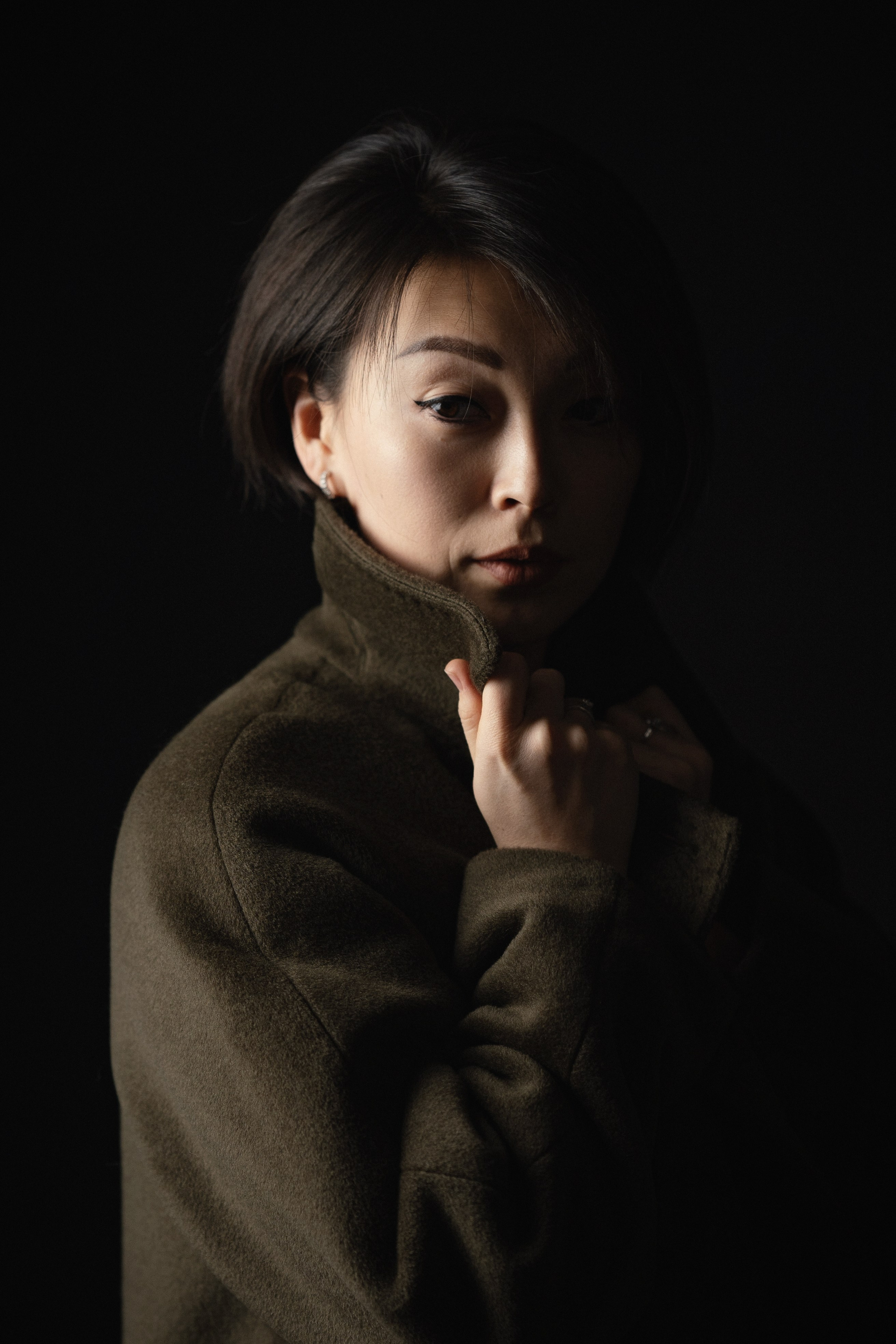 Женская фотосессия с эмоциональными кадрами