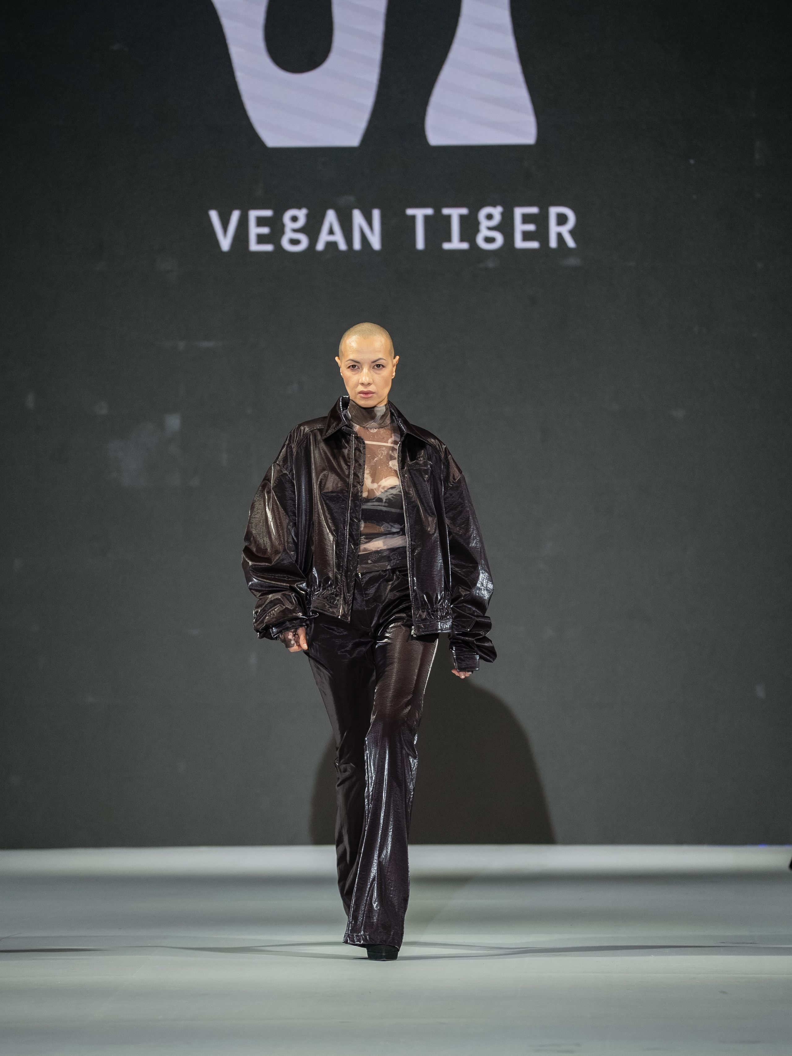 EURASIAN FASHION WEEK Vegan Tiger. Сайт Алматинского НЮ АРТ, будуар и фэшн фотографа Дениса Карпенко