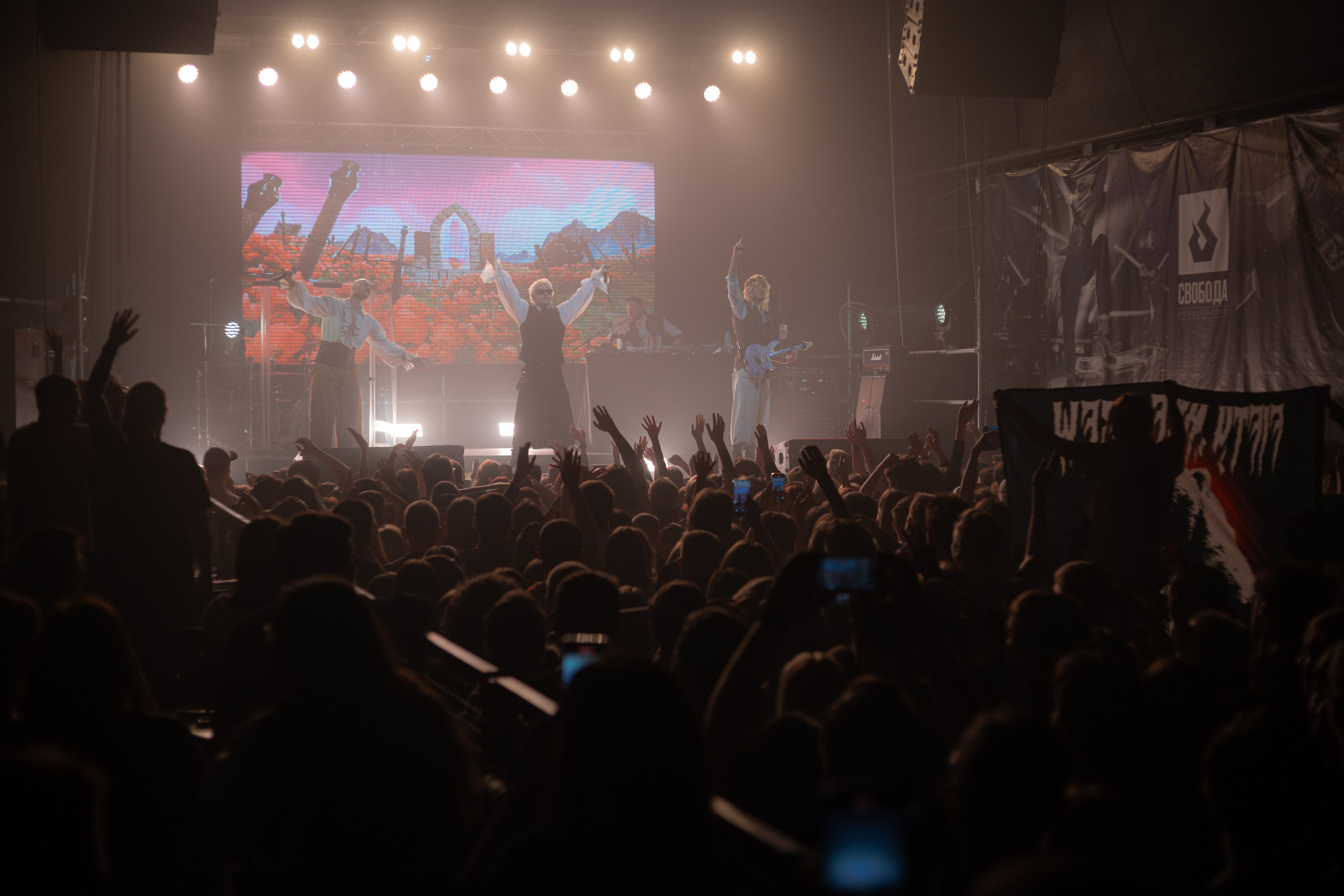 Концерт Sqwoz Bab в Перми – репортаж толпа