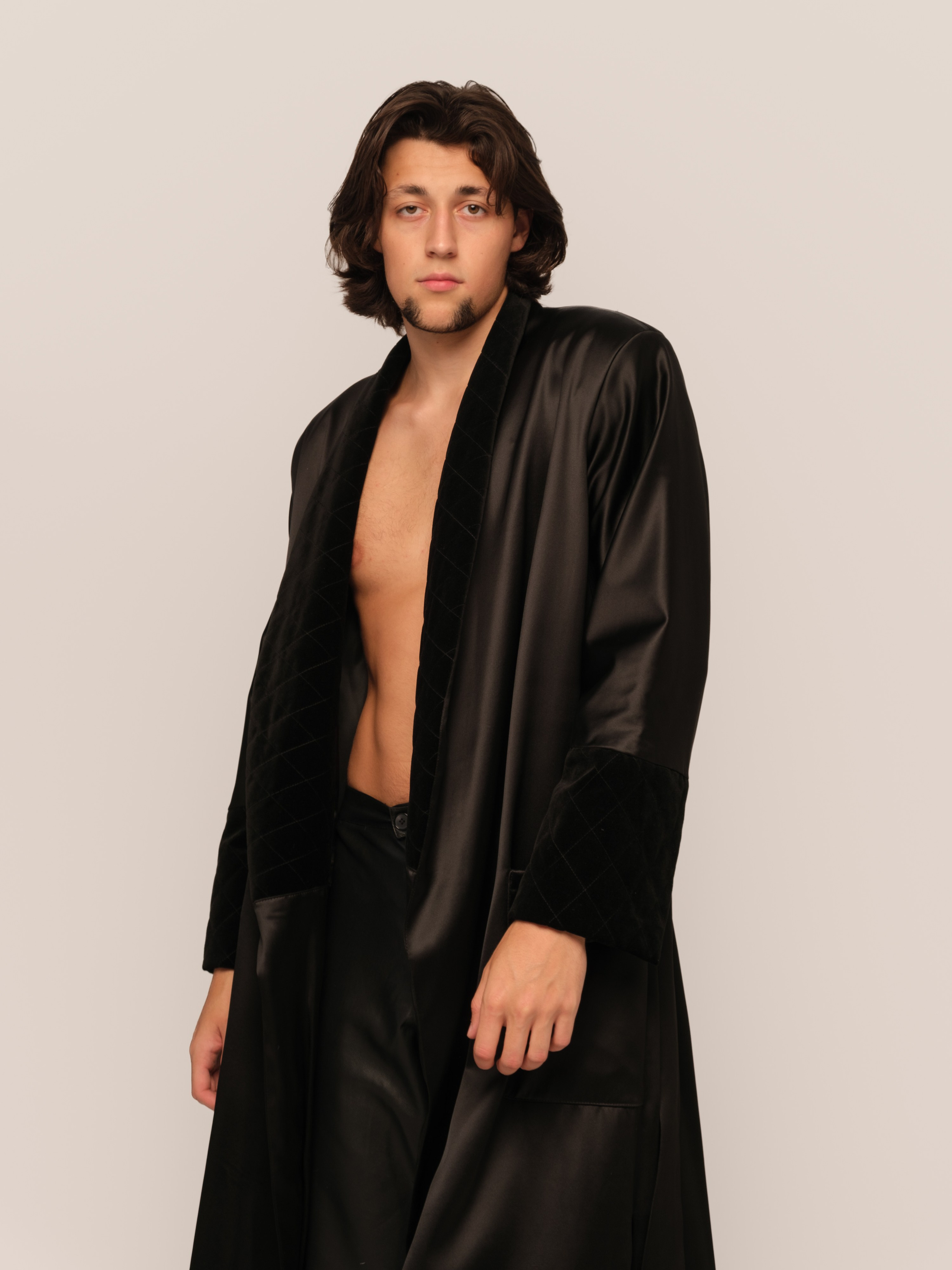 ZHAKOVA BRAND каталог. Мари — фотограф и видеограф из Москвы