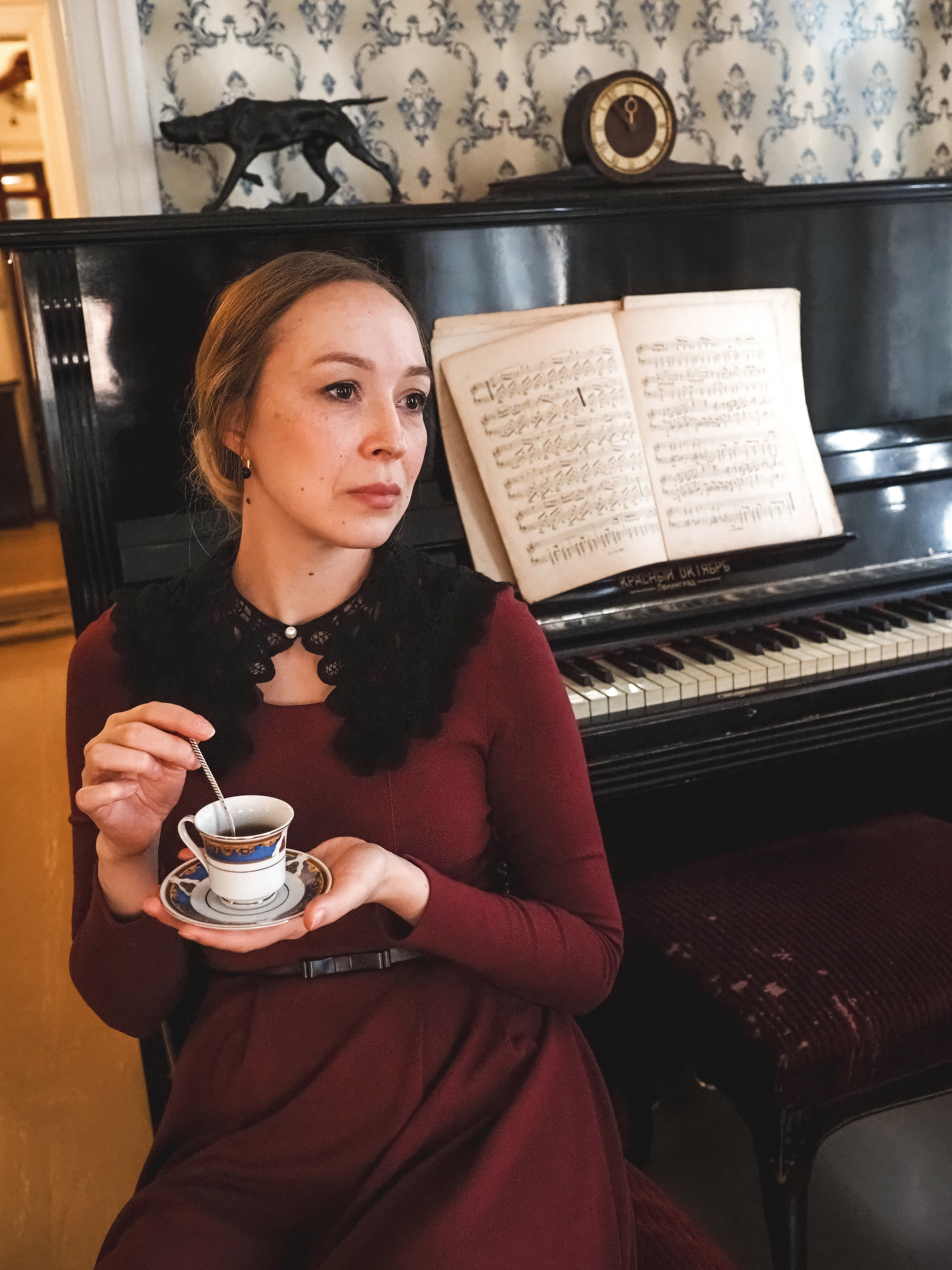 Ирина и Евгения в доме Пельцама. Семейный фотограф Ольга Барабанова