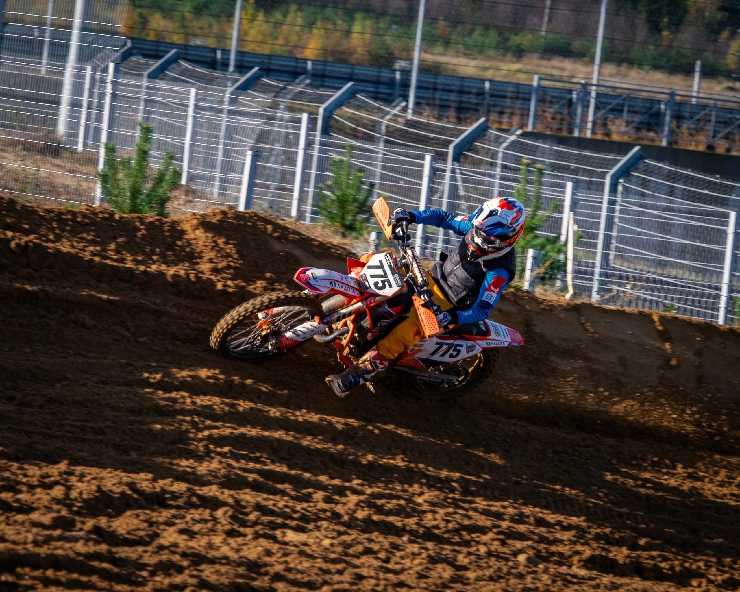 Мотокросс (Игора Драйв). Автомобильные фотографии и рисунки в Санкт-Петербурги Пашков Дмитрий