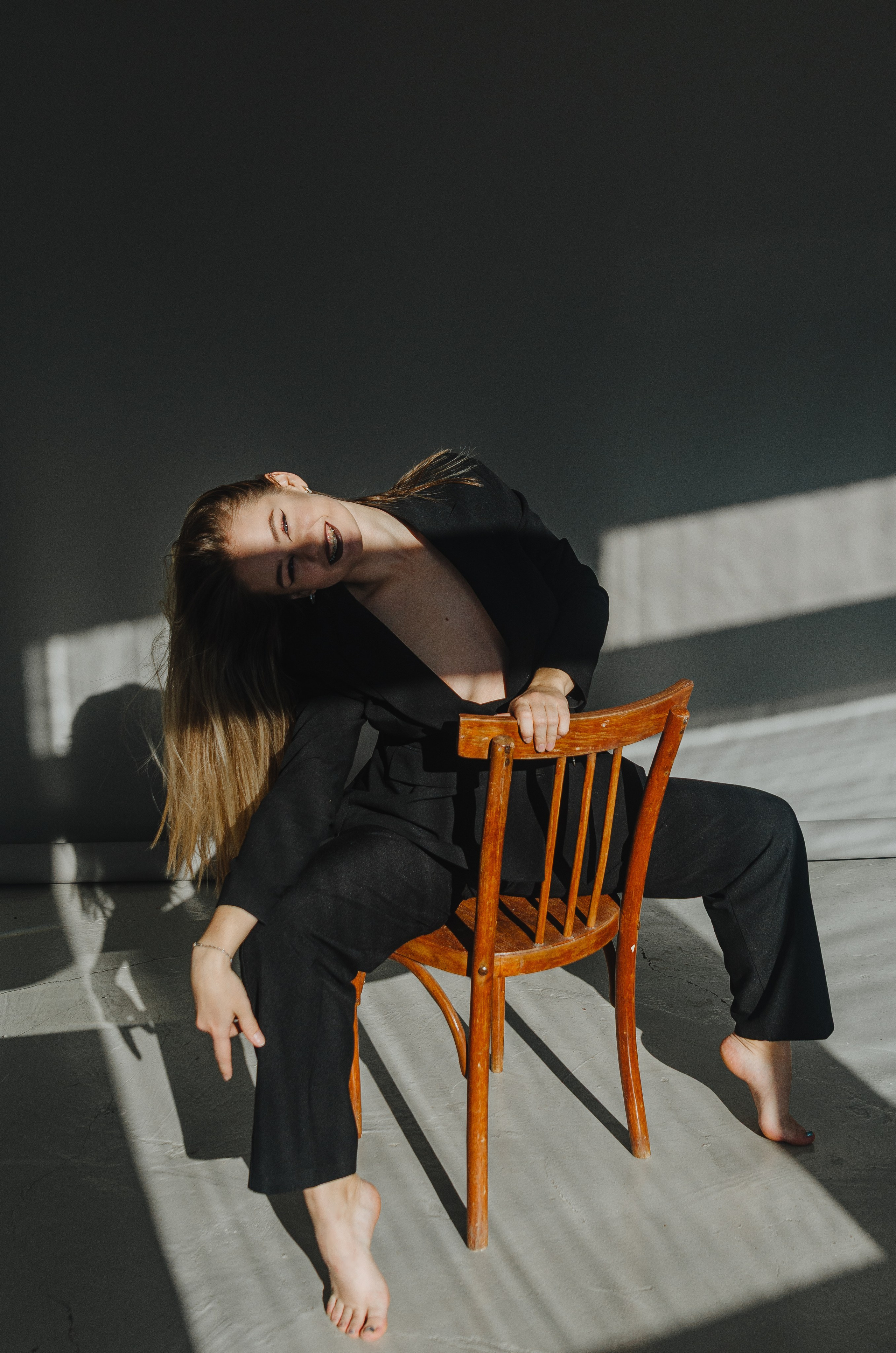 Женская фотосессия в стиле минимализм. Денисова Аля — фотограф для парных съемок и индивидуальных историй в Барнауле