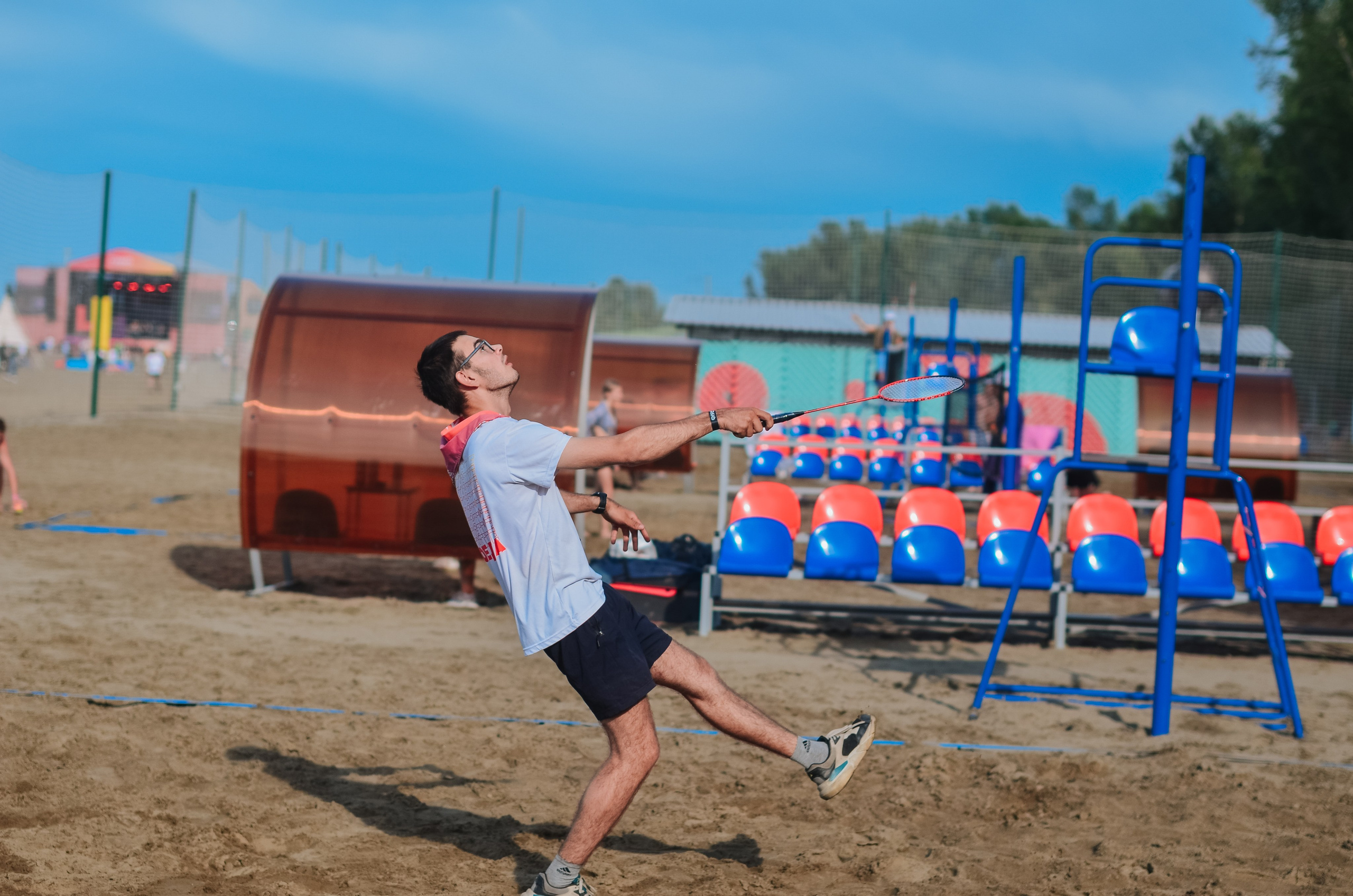 Фестиваль «Грань» 2025. Спортивная площадка. Денисова Аля — фотограф для парных съемок и индивидуальных историй в Барнауле