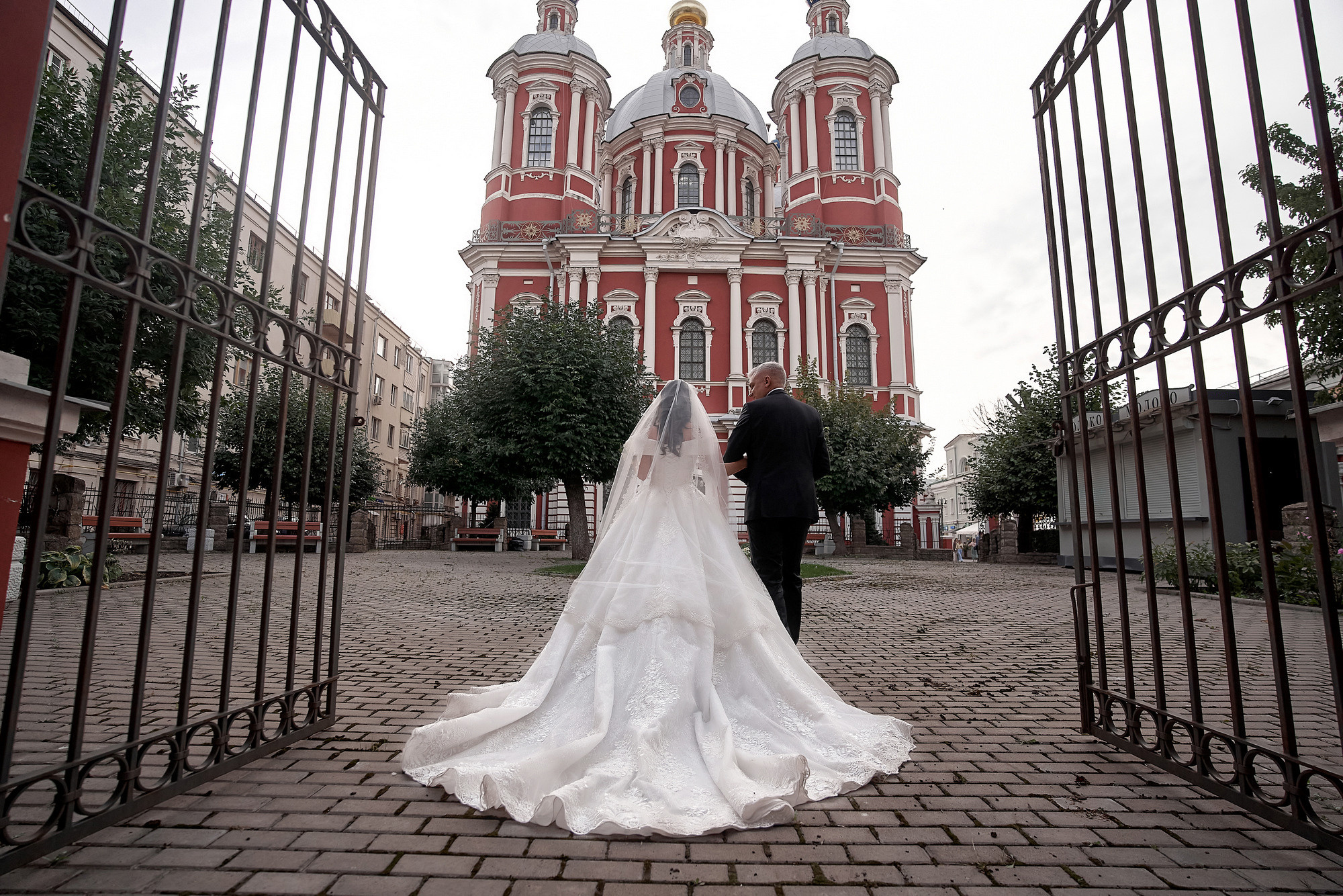 Свадебная фотосъемка. Венчание. Свадебный фотограф в Москве  Сергей Гаварос. Инстаграм @gavaros