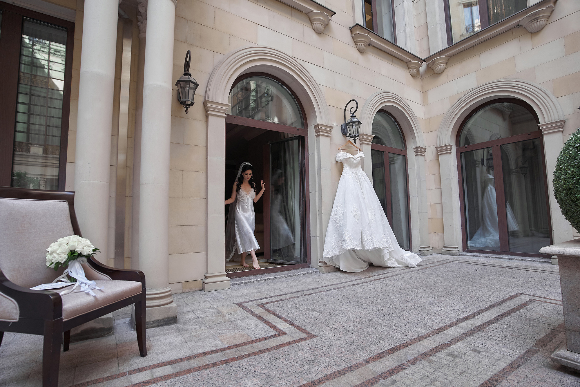 Свадебная фотосъемка в  отеле St.Regis. Свадебный фотограф в Москве  Сергей Гаварос. Инстаграм @gavaros