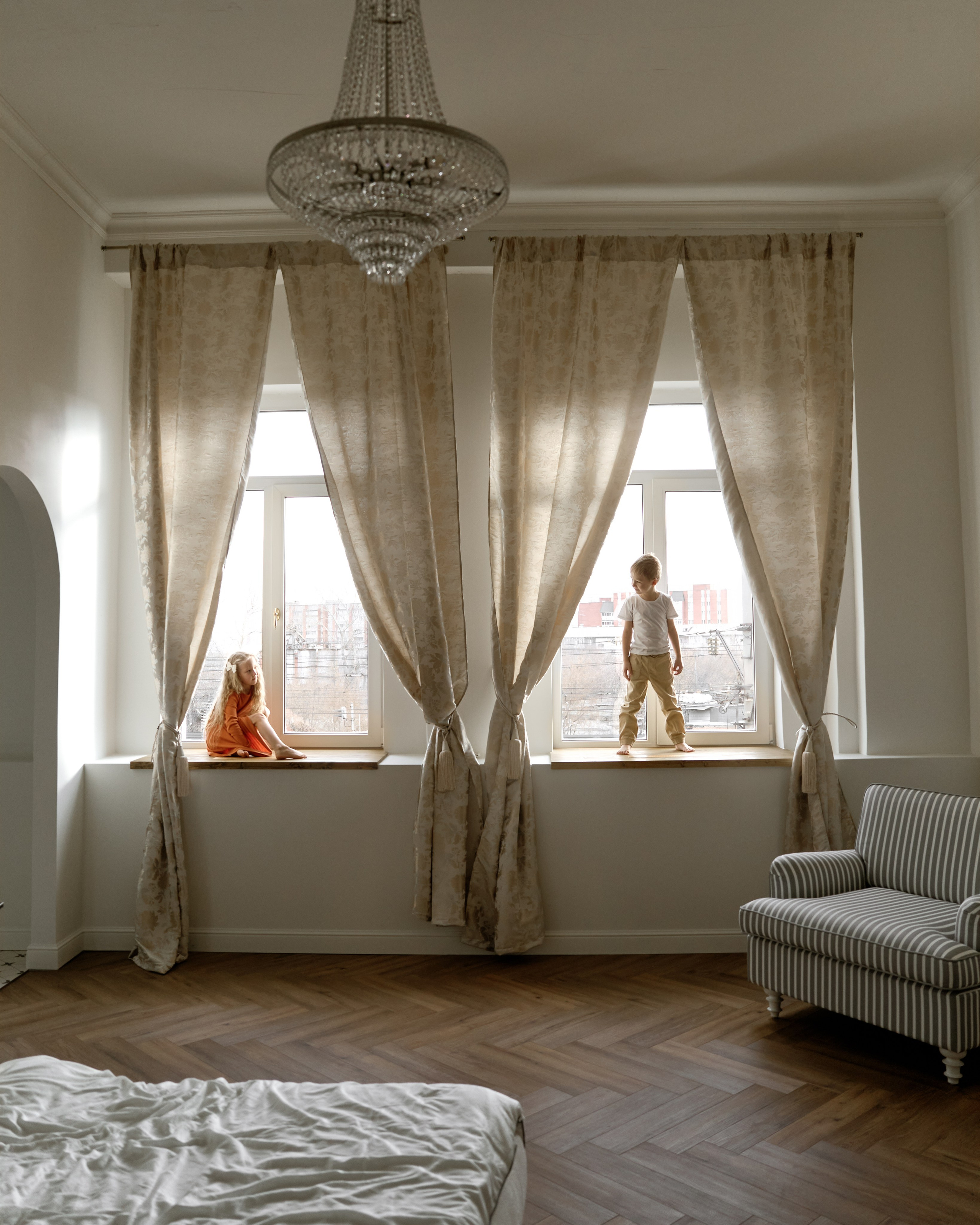 Семейная фотосьемка в фотостудии «Истории» зал «Апартаменты»