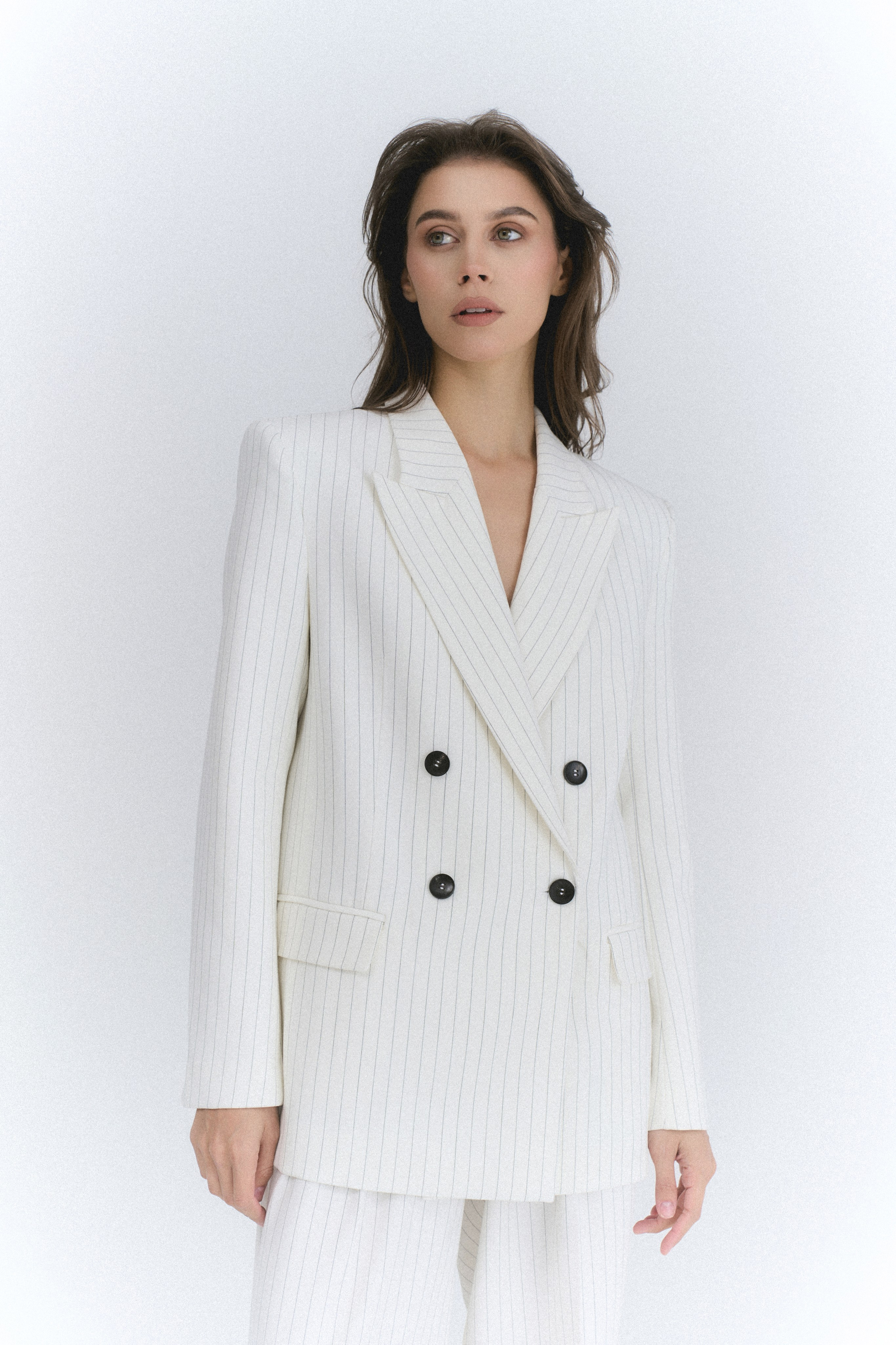 Елизавета, 40-42 р-р, рост 170. KED Production — продакшн из СПб. Создаём фото, видео и контент, который помогает брендам и селлерам продавать больше