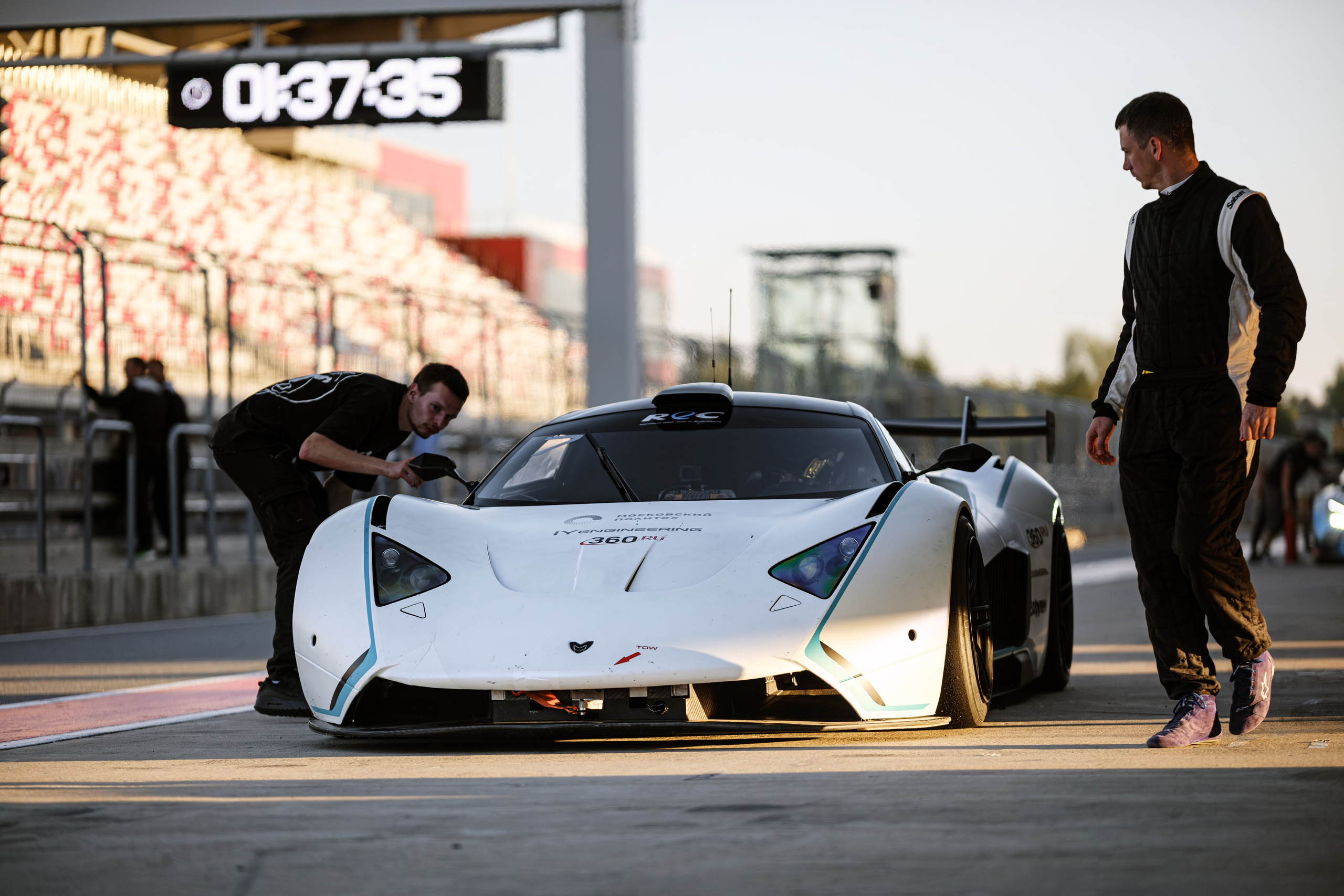 Российская серия гонок на выносливость. Авто и мотоспорт — фотограф Антон Медведев iCoguar